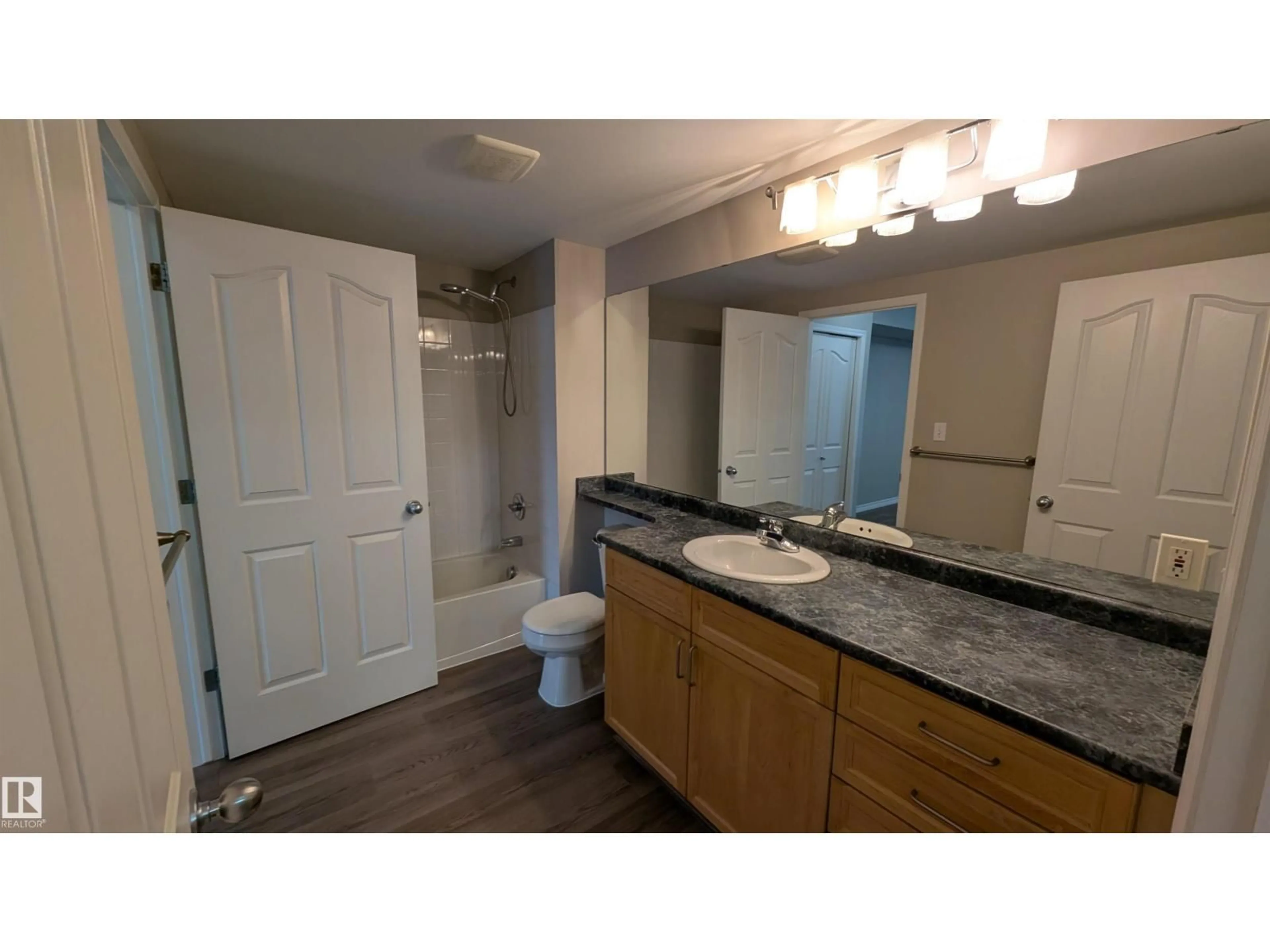 Unknown for 500 10311 111 ST NW, Edmonton Alberta T5K2Y8