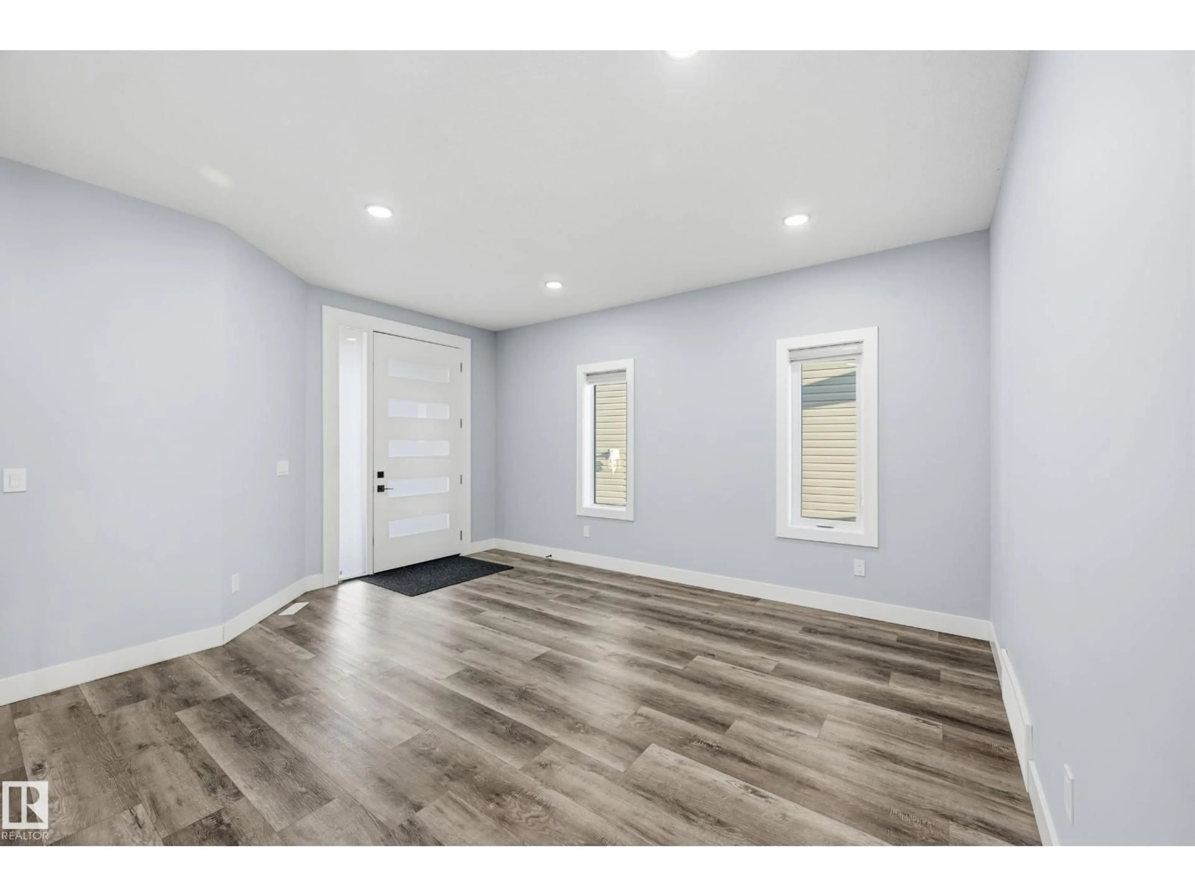 Indoor entryway for 829 MORRIS AV, Leduc Alberta T9E1G1