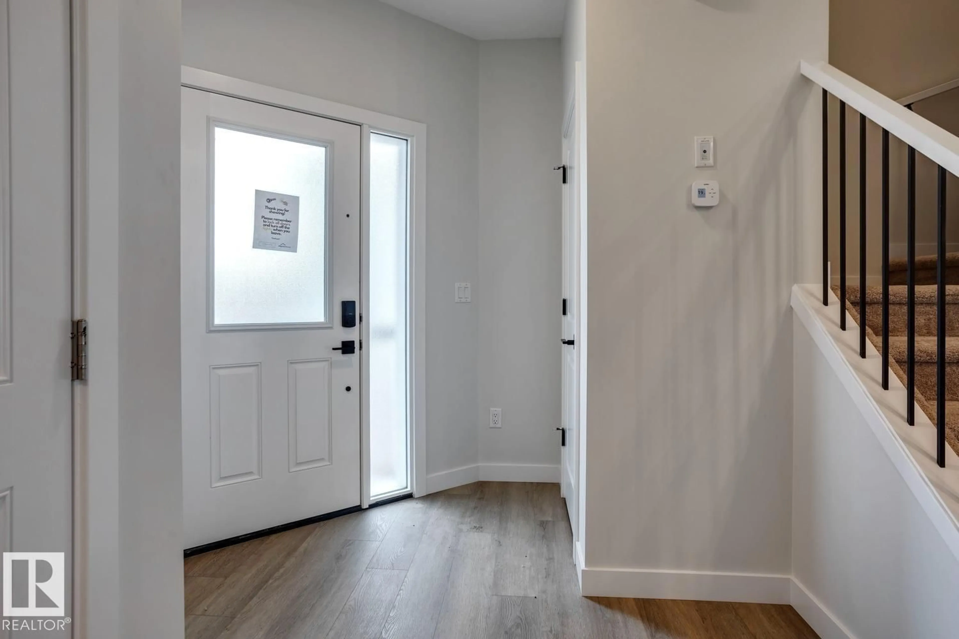 Indoor entryway for 34 FICUS WY, Fort Saskatchewan Alberta T8L0Z6