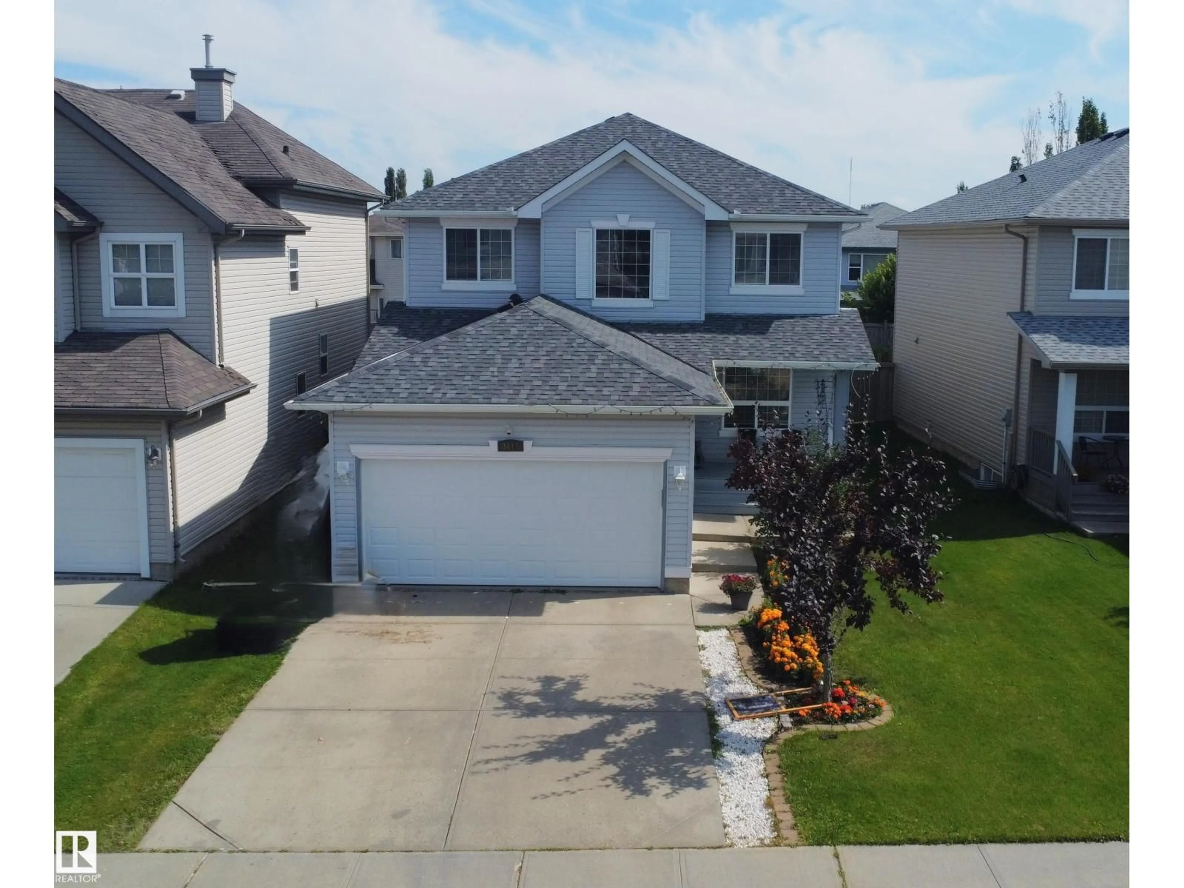 A pic from outside/outdoor area/front of a property/back of a property/a pic from drone, street for 3415 25 STREET, Edmonton Alberta T6T0B1