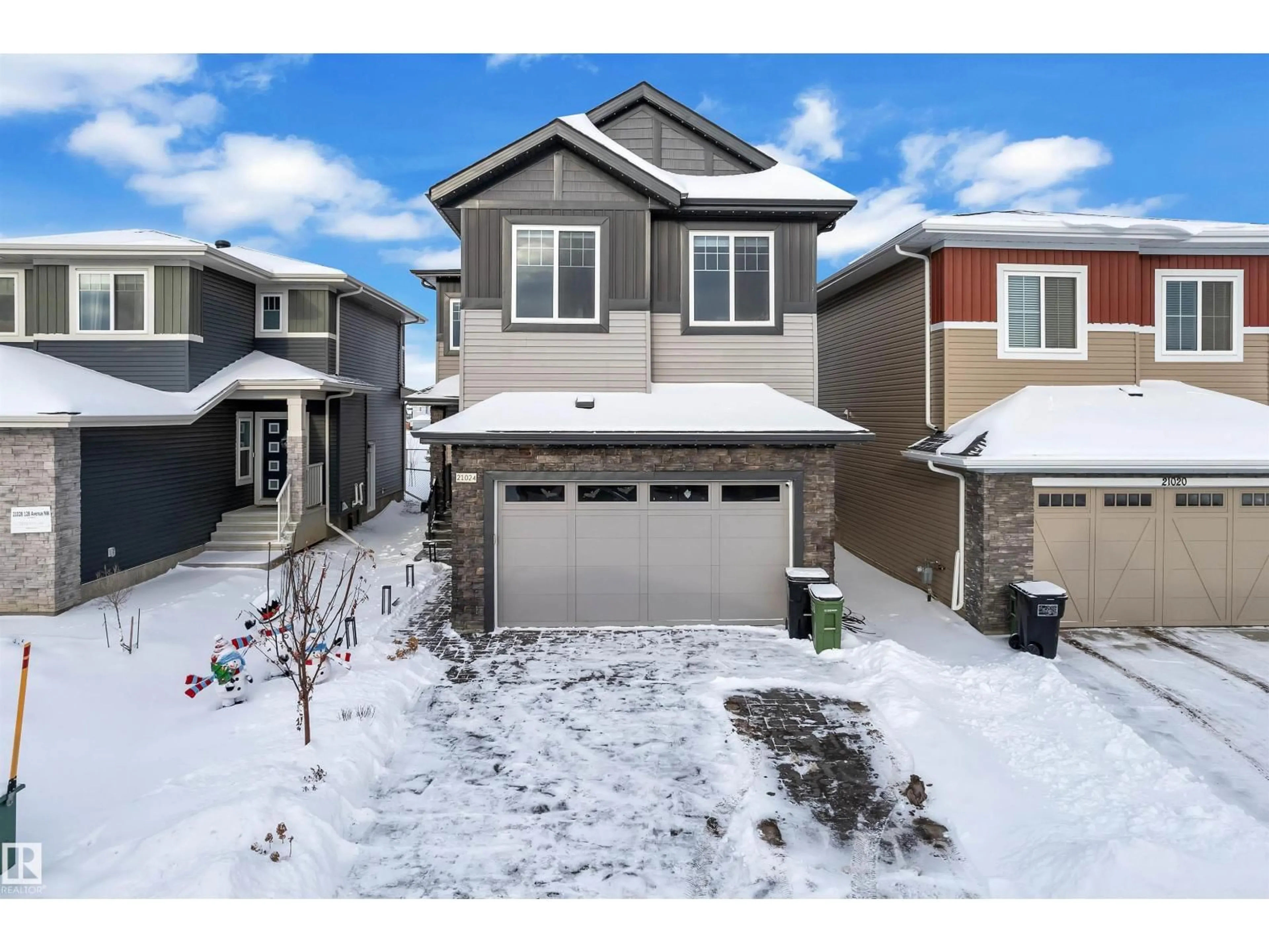 Home with vinyl exterior material, street for 21024 128 AV, Edmonton Alberta T5V1C0