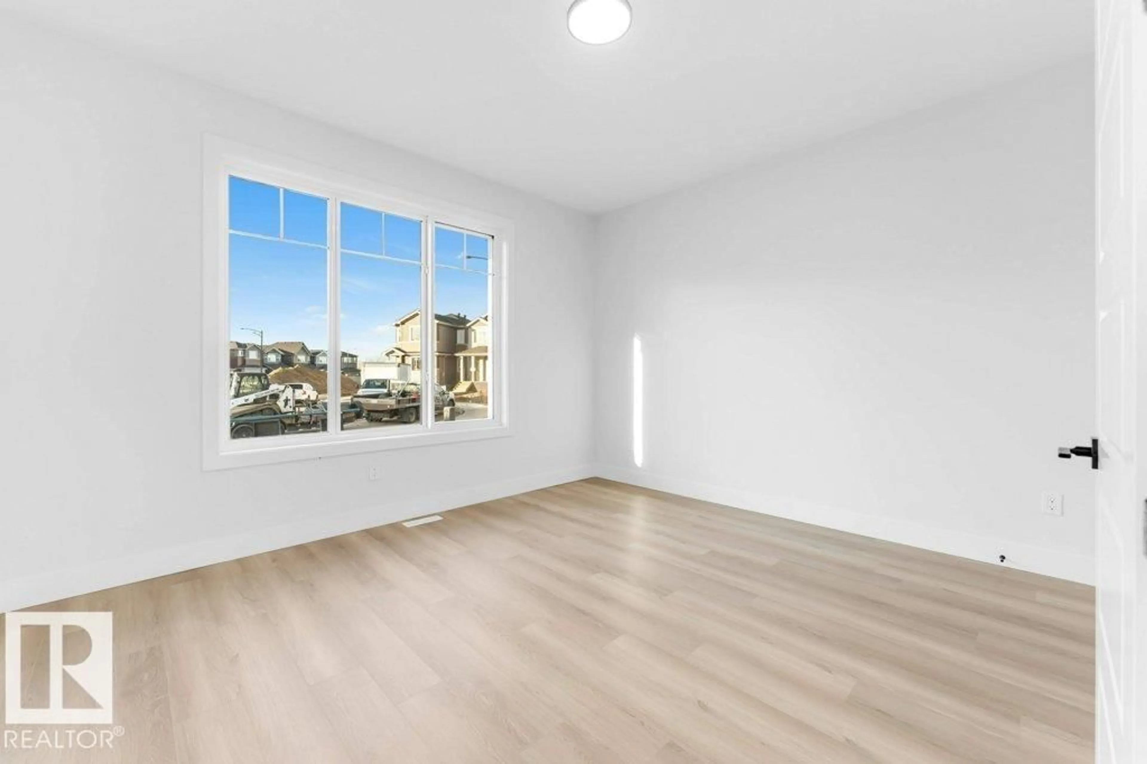 A pic of a room for 22956 80 AV, Edmonton Alberta T5T7Y1