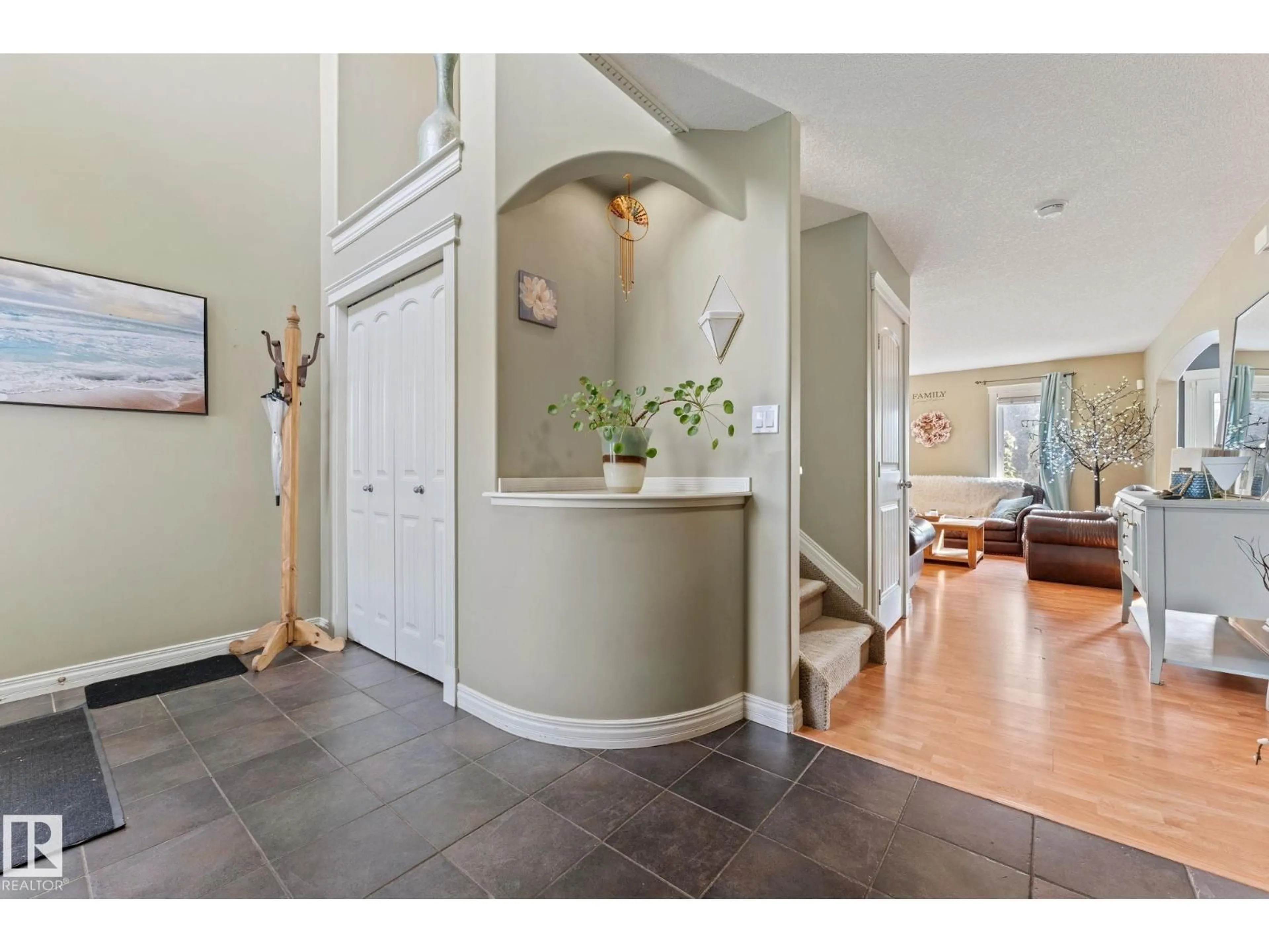 Indoor entryway for 7907 96 ST, Morinville Alberta T8R1W1