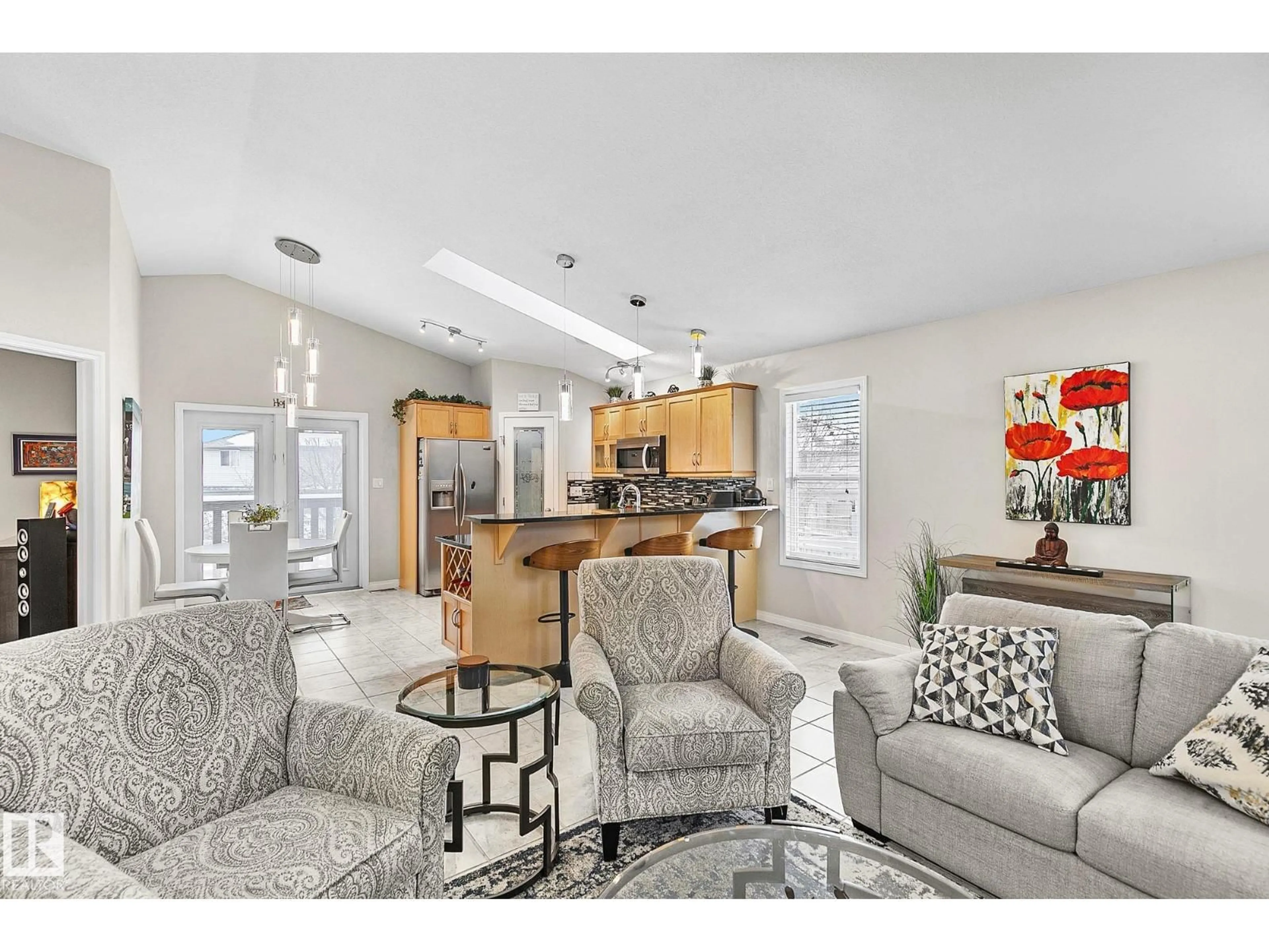 Open concept kitchen, ceramic/tile floor for 1035 MACEWAN CL, Edmonton Alberta T6W1K2