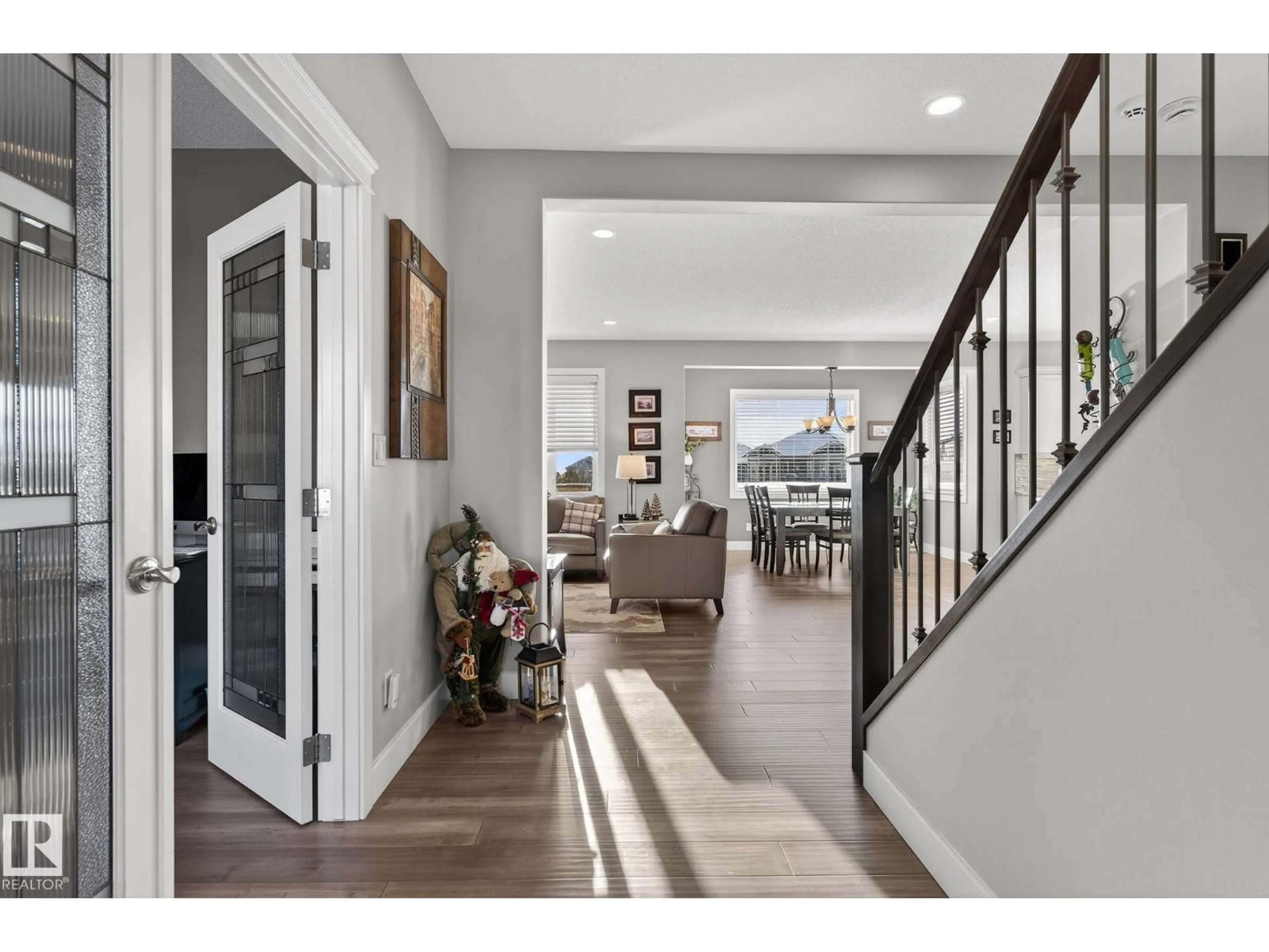 Indoor entryway for 53 DRAGONFLY POINT, Fort Saskatchewan Alberta T8L0S1