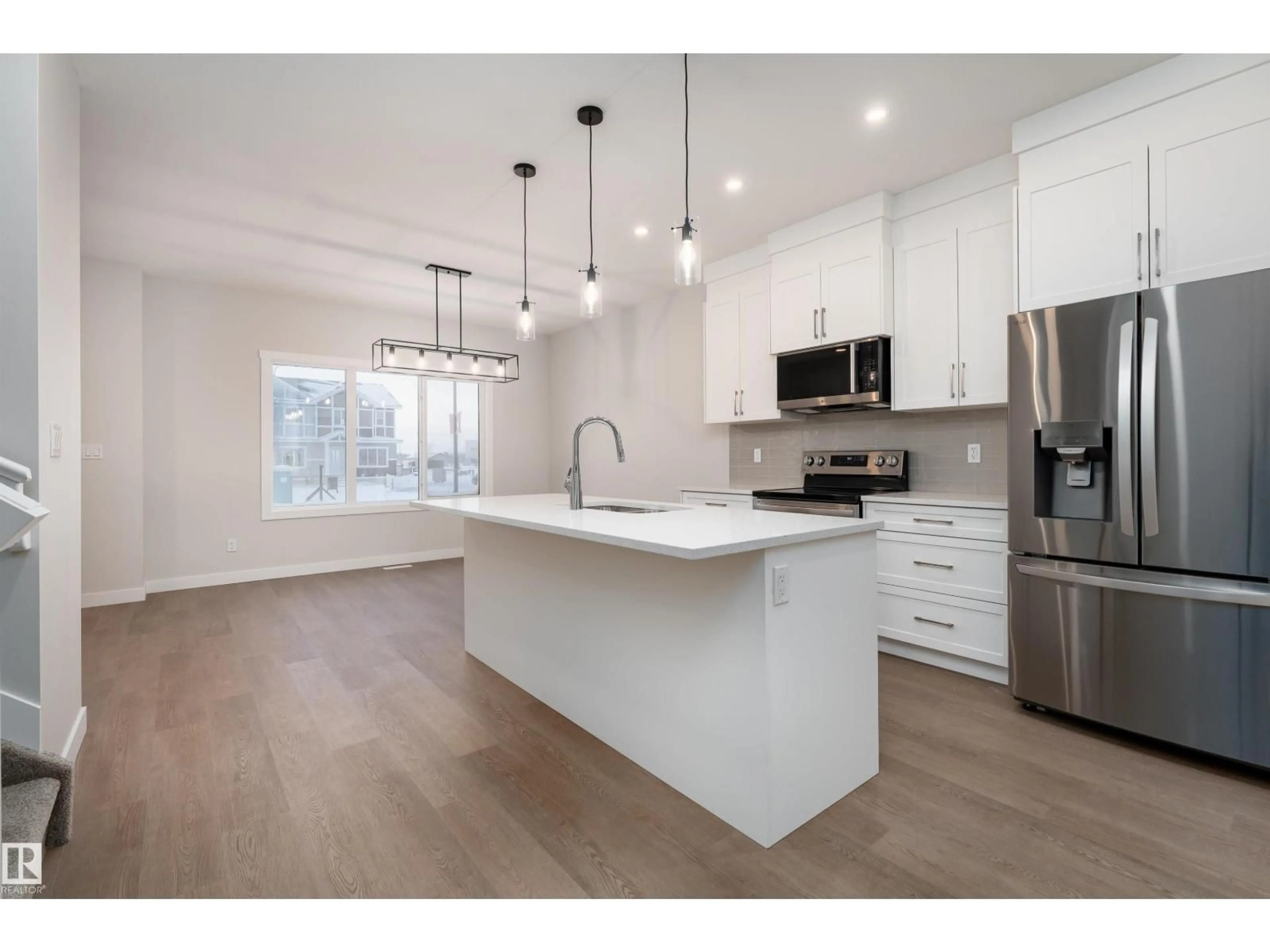 Open concept kitchen, unknown for 8530 96 AVENUE, Morinville Alberta T8R2R6