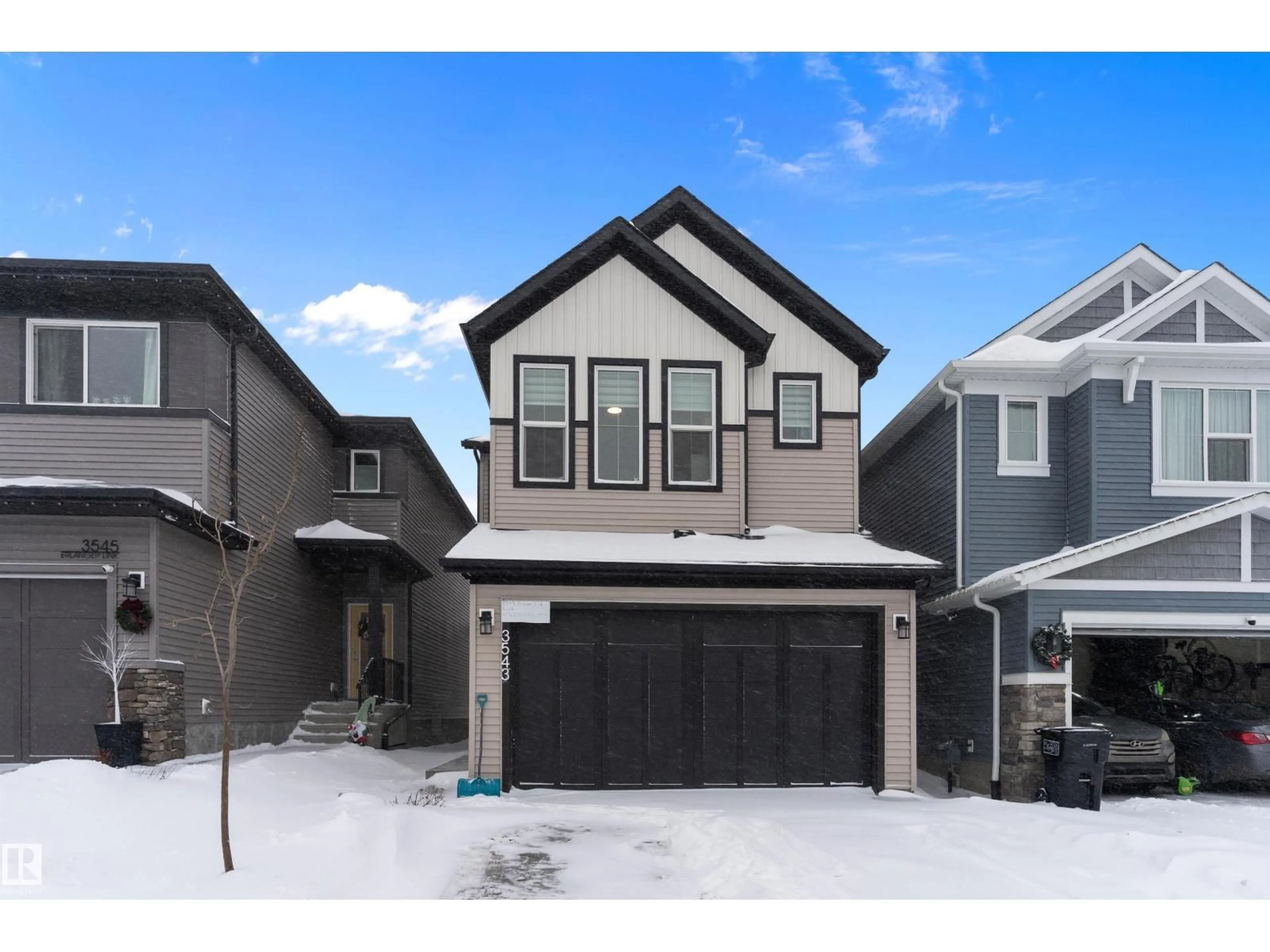 Home with vinyl exterior material, street for 3543 ERLANGER LINK, Edmonton Alberta T6M1J5