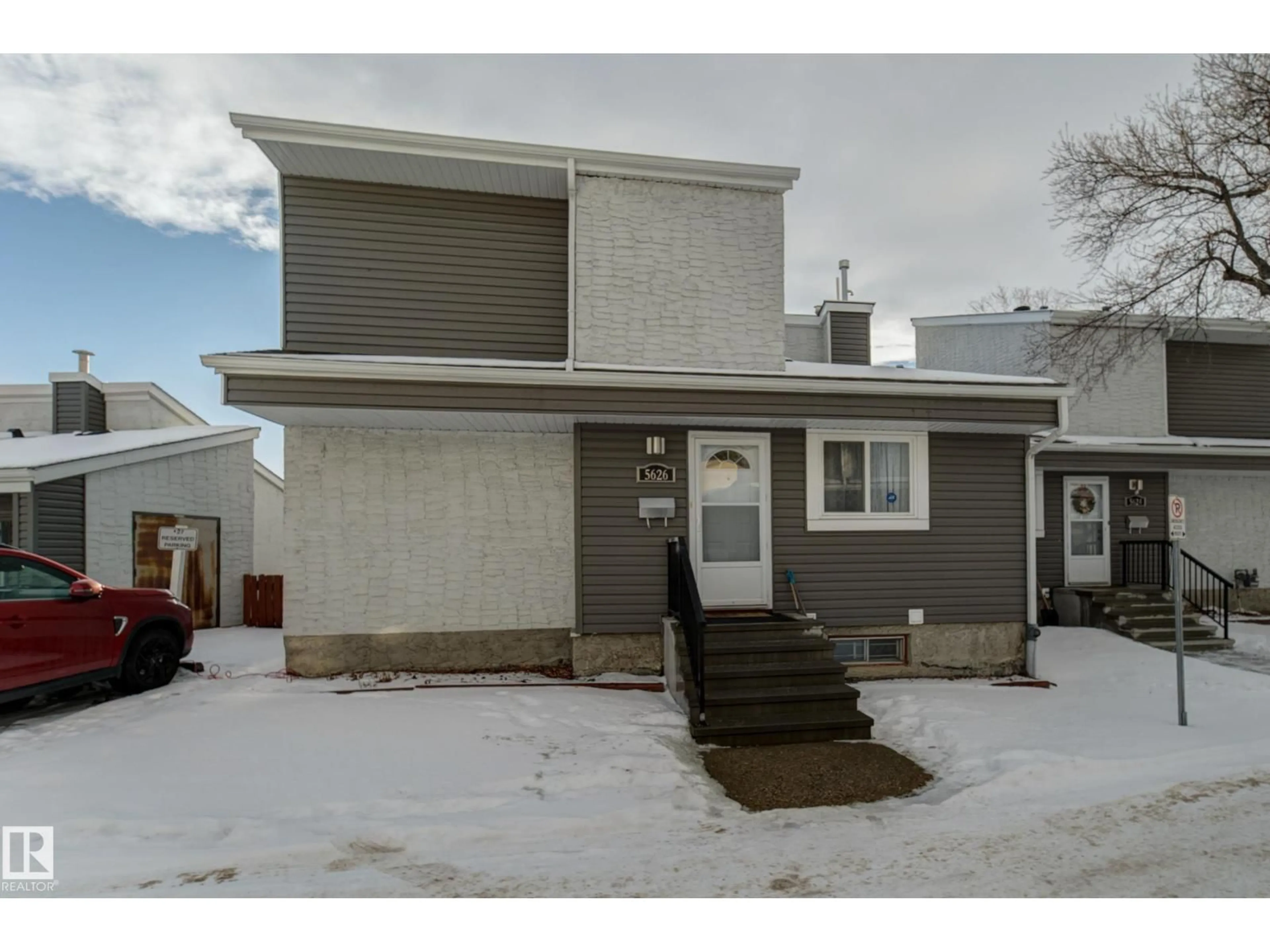 Unknown for 5626 19A AV, Edmonton Alberta T6L2B9