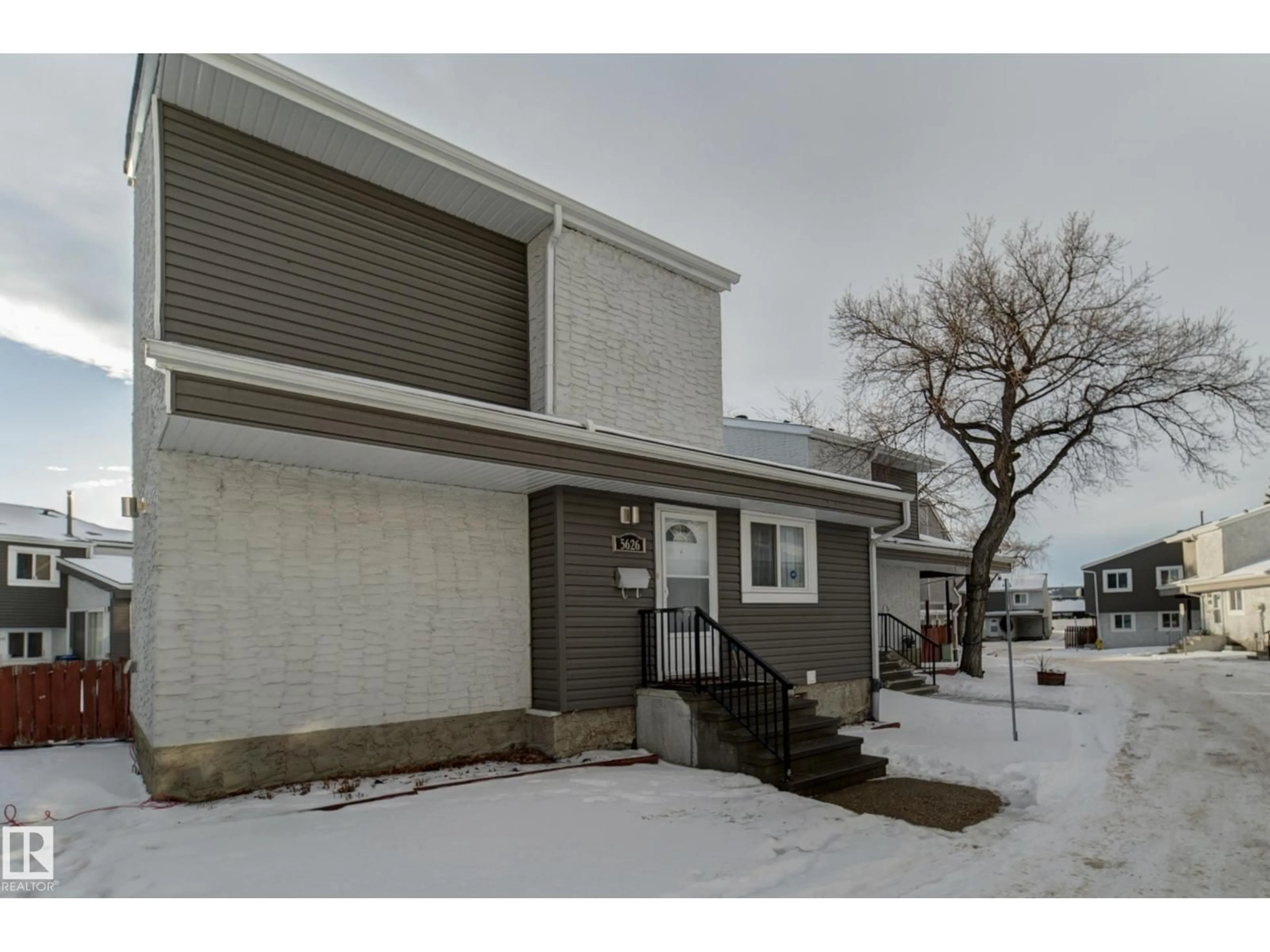 Unknown for 5626 19A AV, Edmonton Alberta T6L2B9