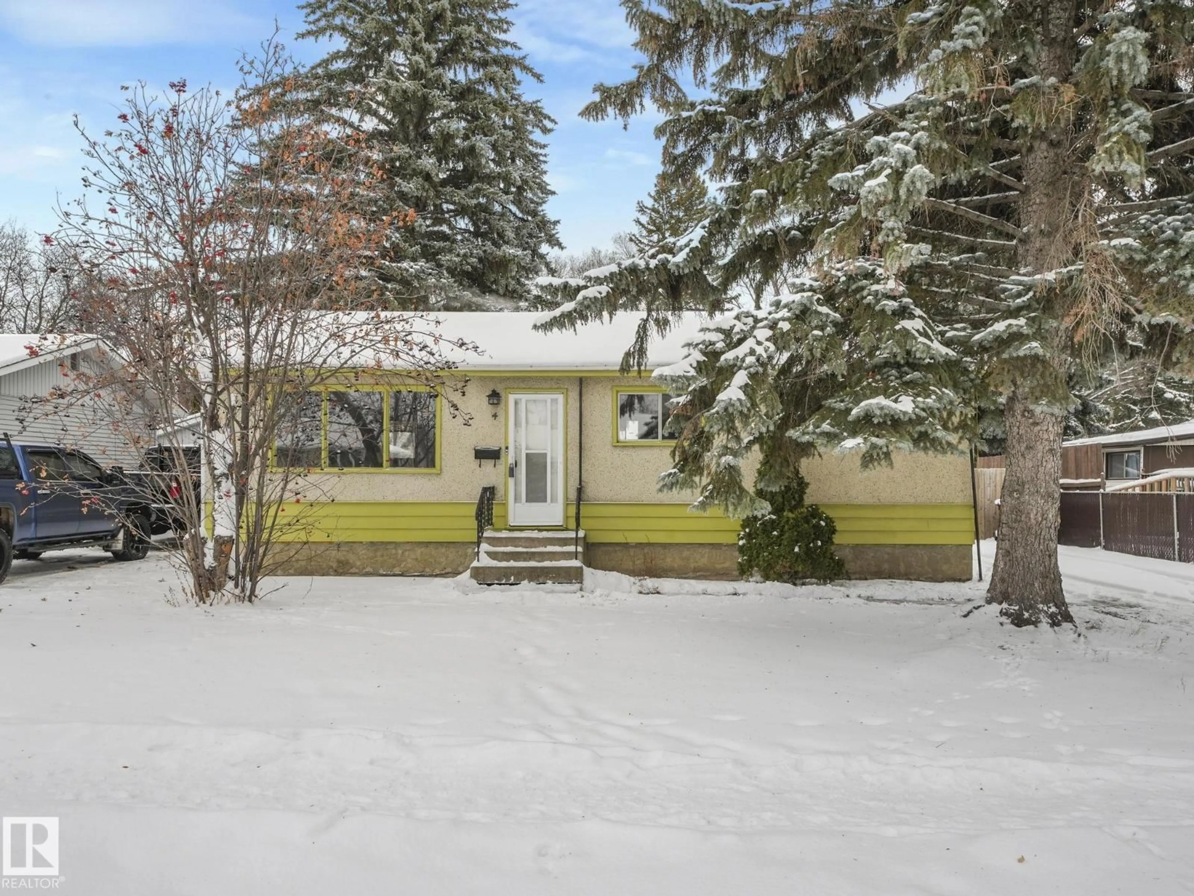 Unknown for 4 GLADSTONE CR, St. Albert Alberta T8N0W7