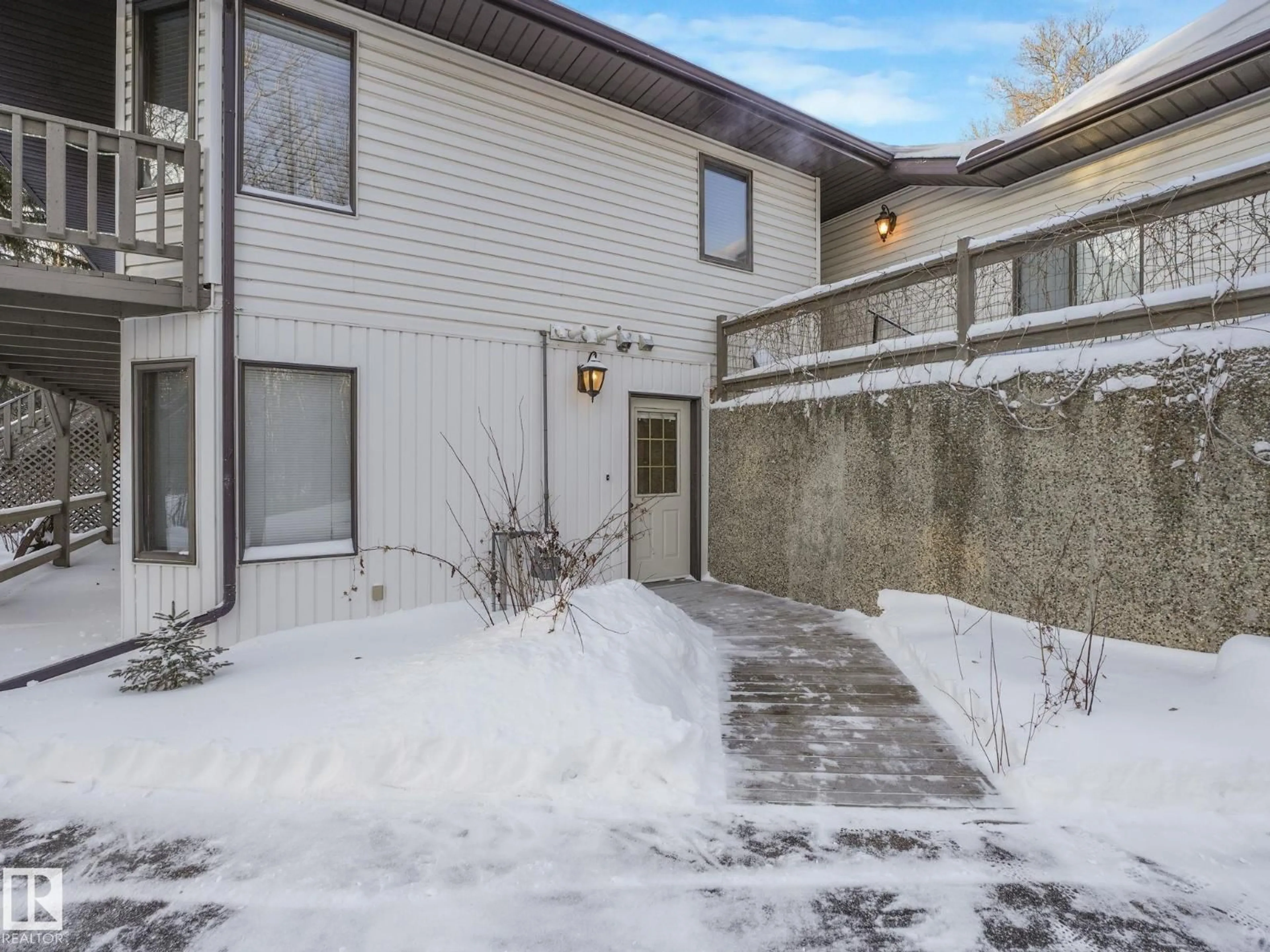 Patio, street for 73 23020 TWP ROAD 522, Rural Strathcona County Alberta T8B1H1