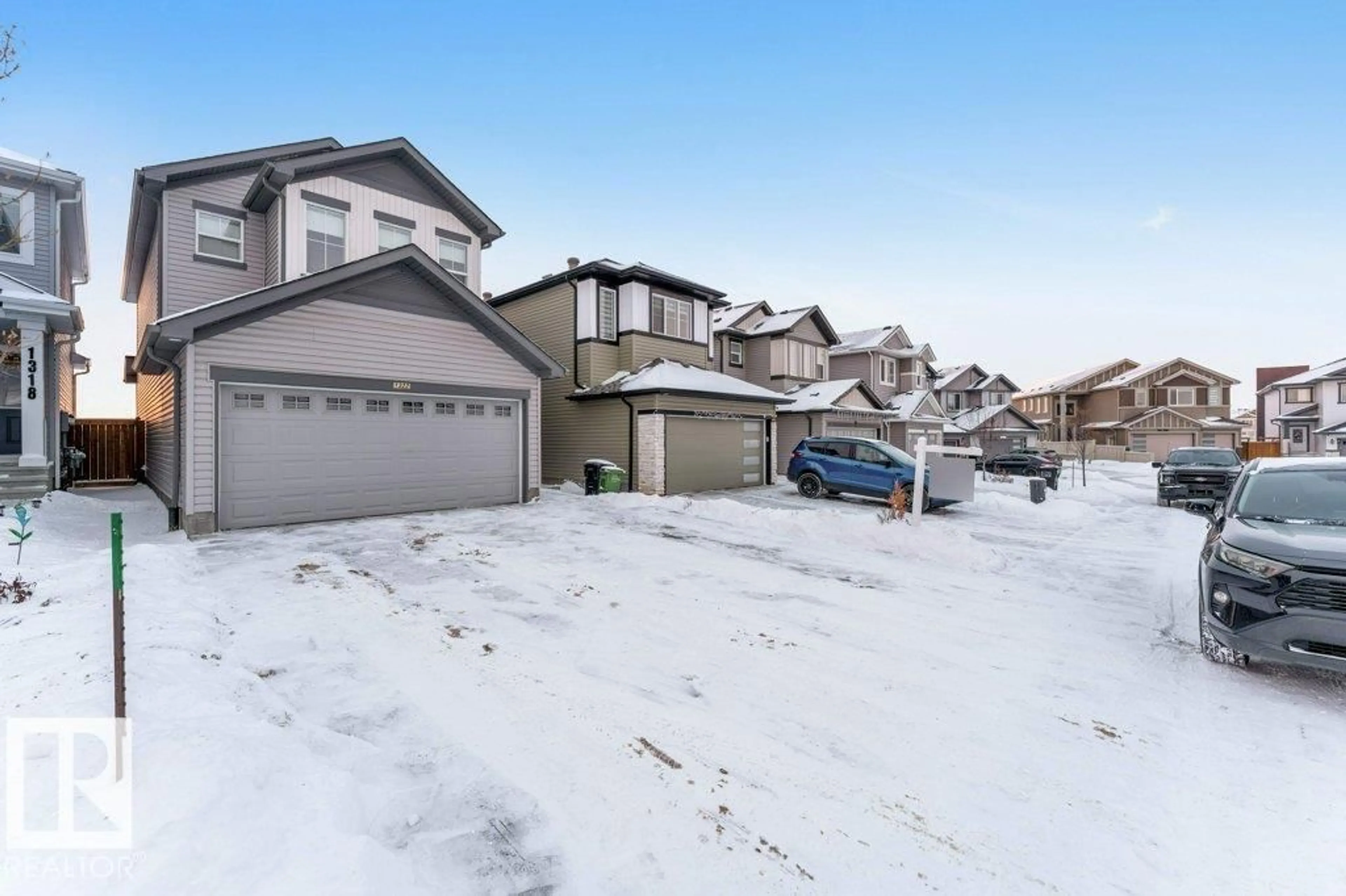 A pic from outside/outdoor area/front of a property/back of a property/a pic from drone, street for 1322 16A ST, Edmonton Alberta T6T2S4