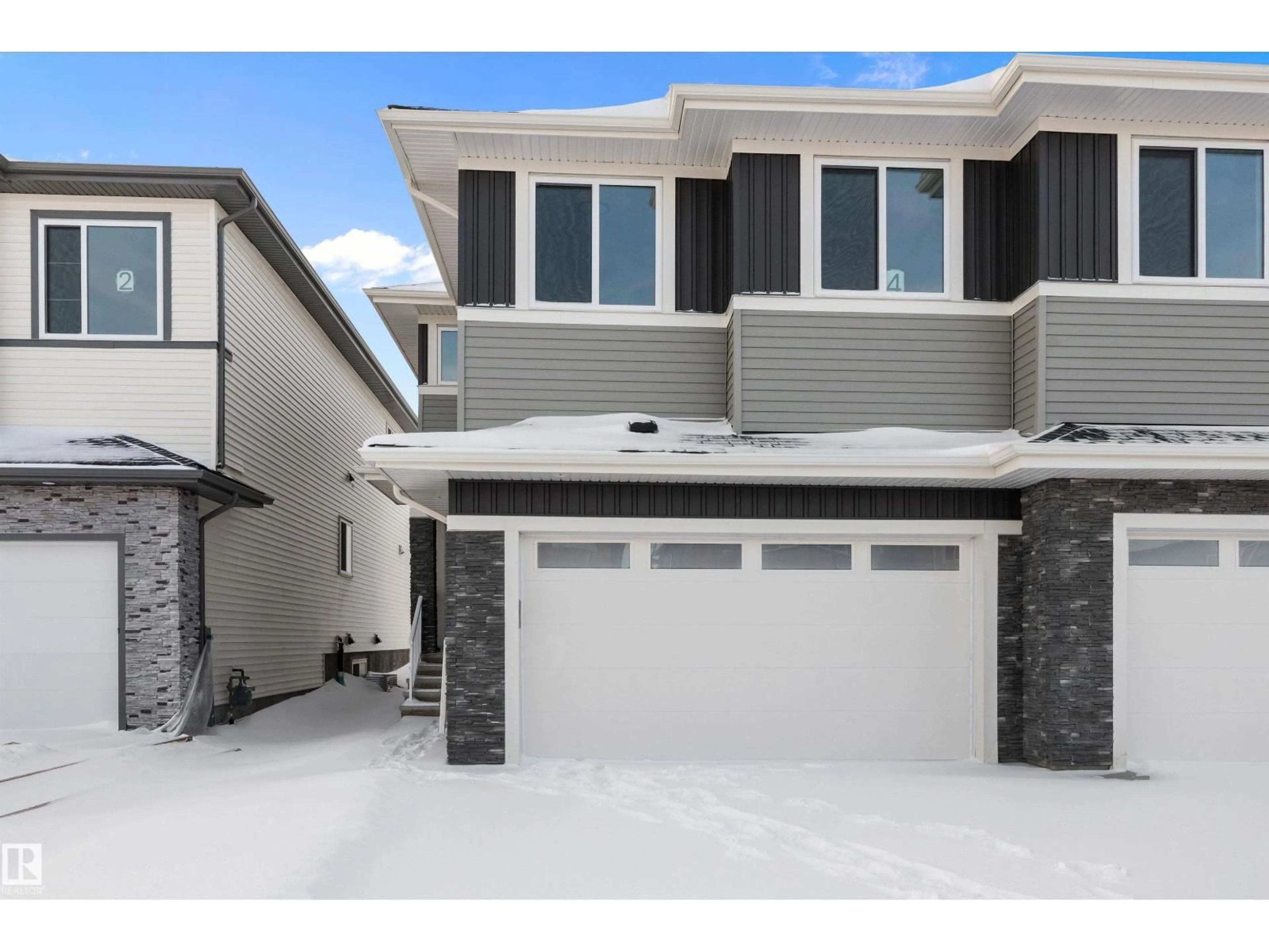 Home with vinyl exterior material, street for 4 AXELWOOD CR, Spruce Grove Alberta T7X4G4