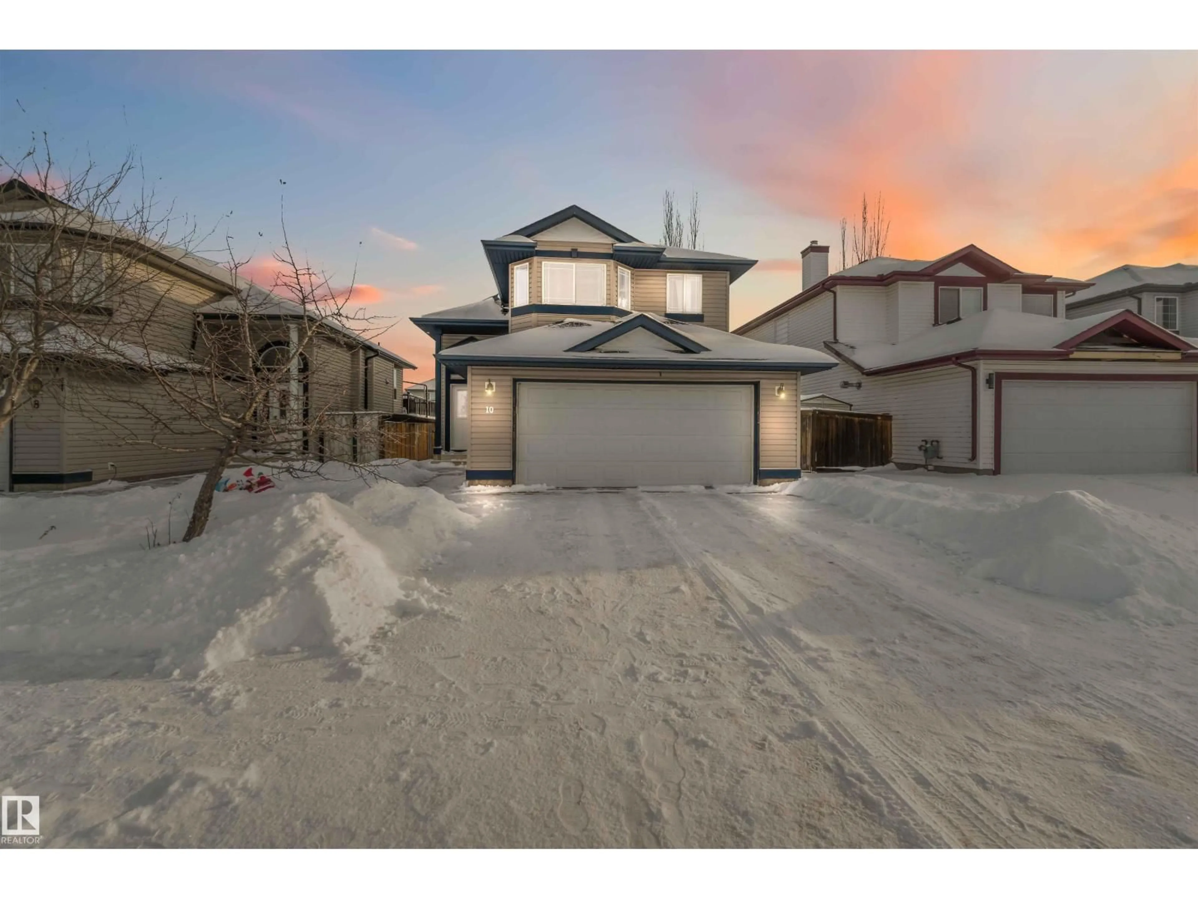 A pic from outside/outdoor area/front of a property/back of a property/a pic from drone, street for 10 HEATHERGLEN DRIVE, Spruce Grove Alberta T7X4L2