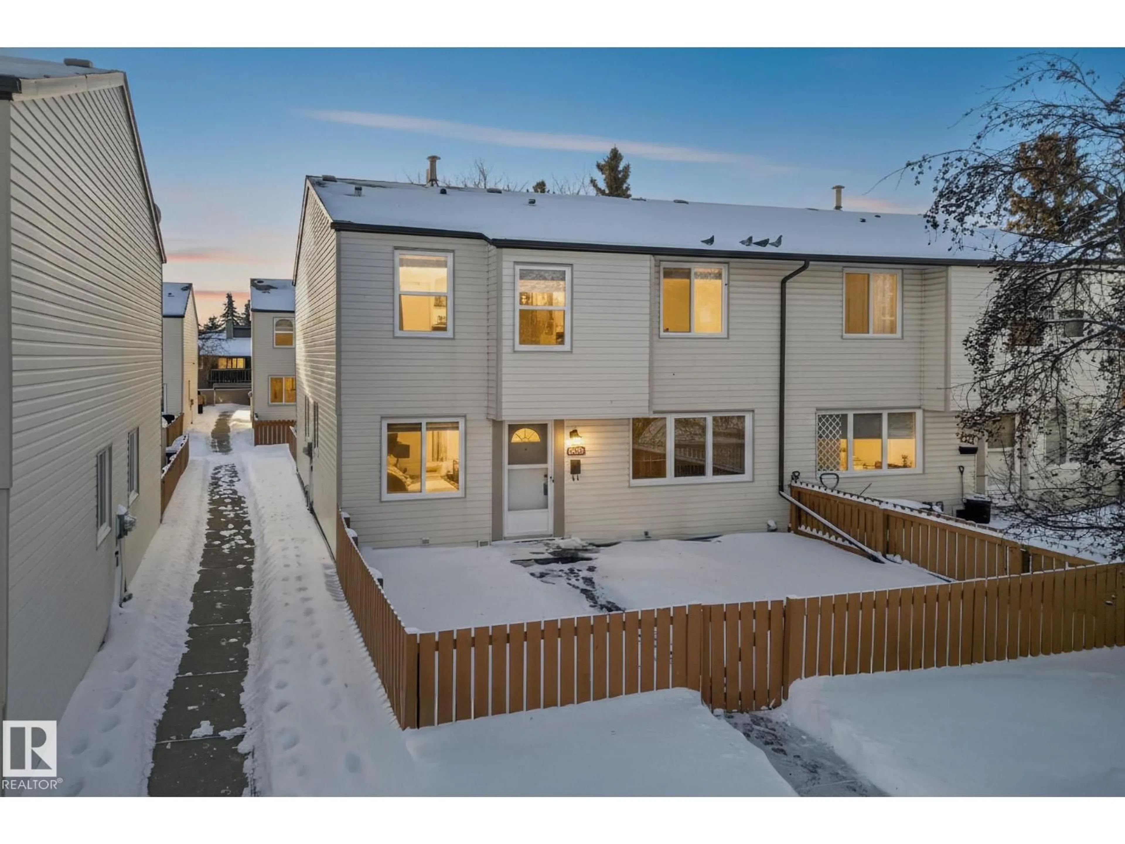 A pic from outside/outdoor area/front of a property/back of a property/a pic from drone, street for NW - 6612 178 ST, Edmonton Alberta T5T2A2