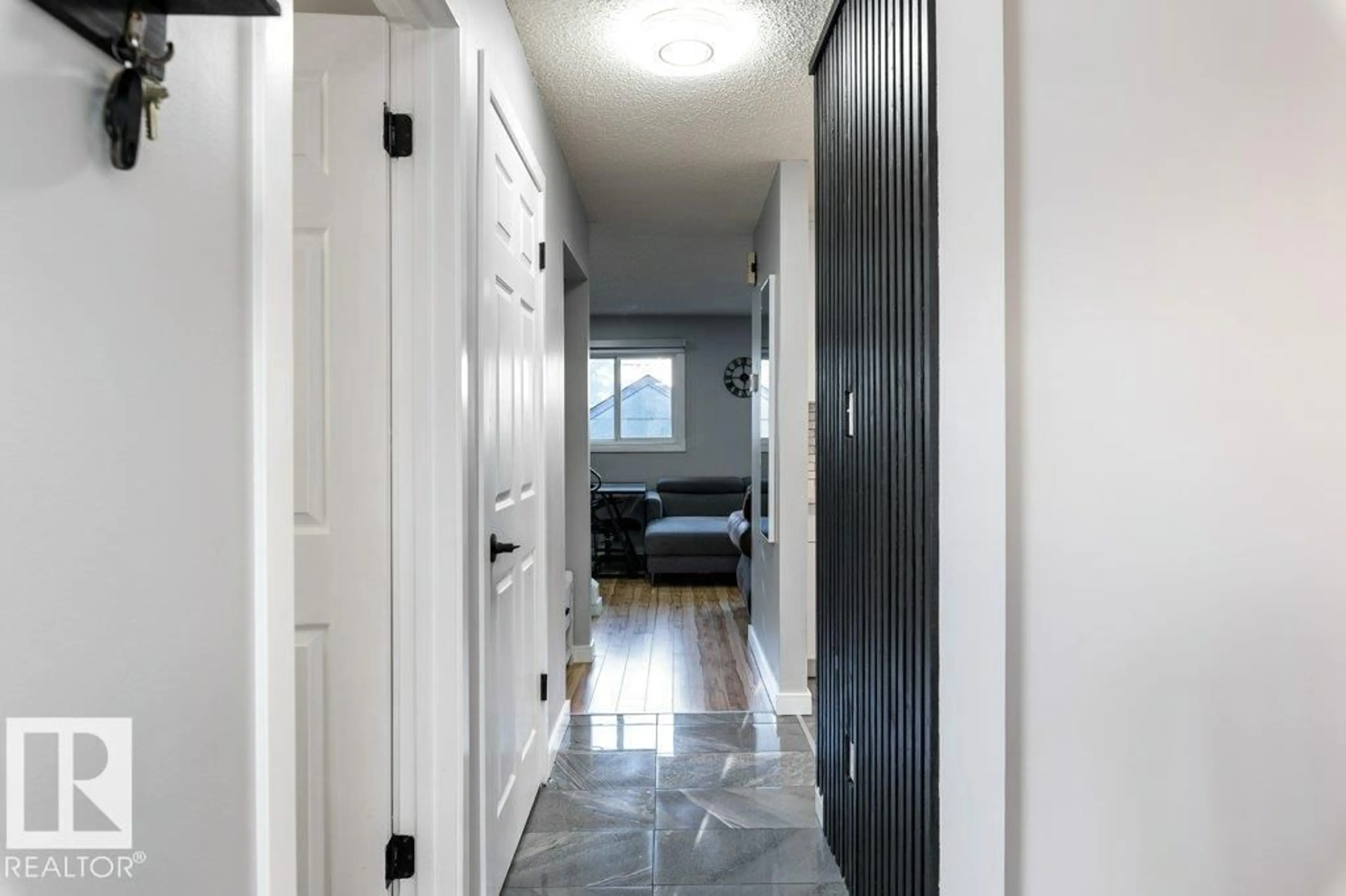 Indoor entryway for NW - 16487 115 ST, Edmonton Alberta T5X5E8