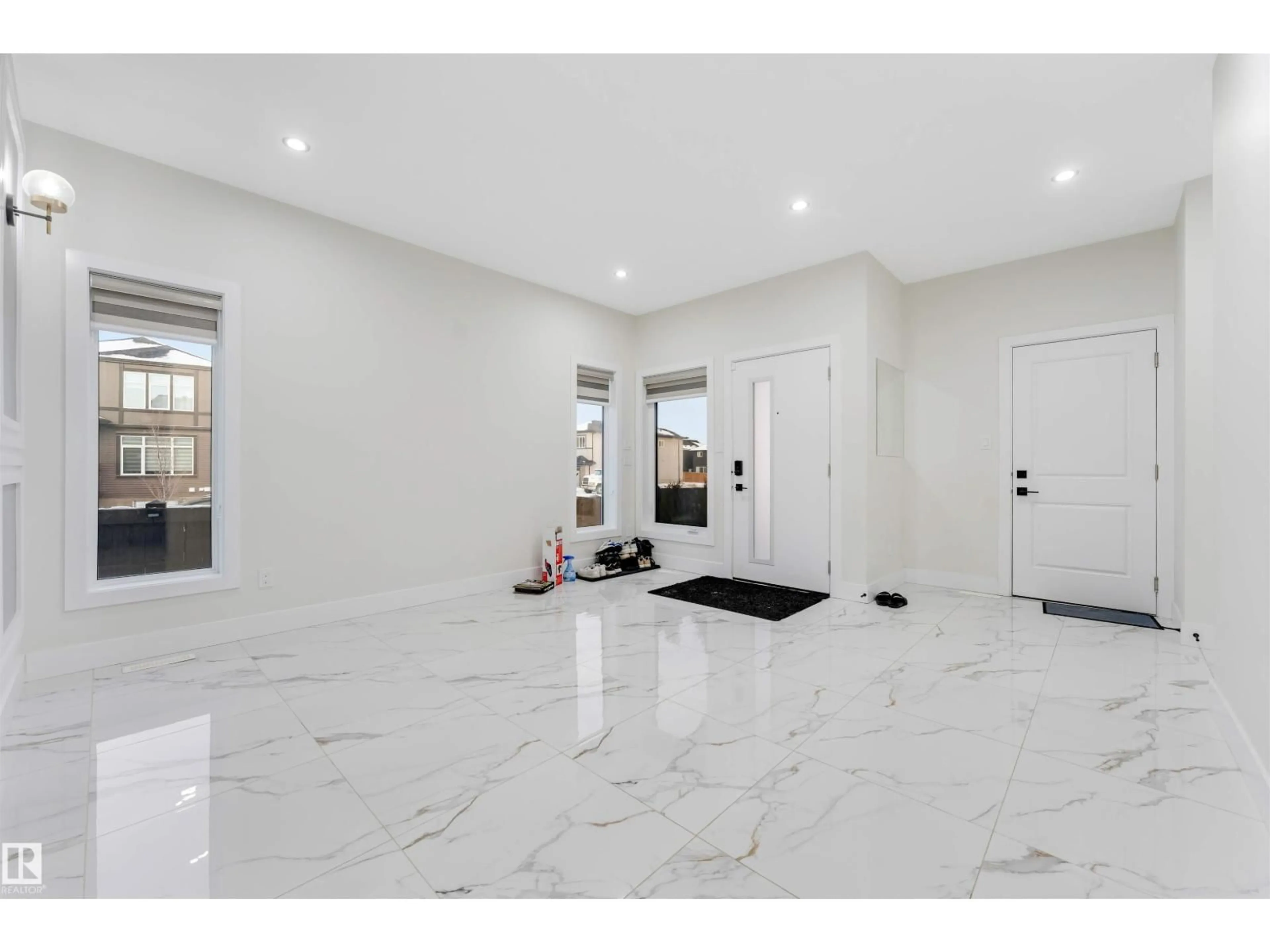 Indoor entryway for NW - 16916 47 ST, Edmonton Alberta T5Y4J5