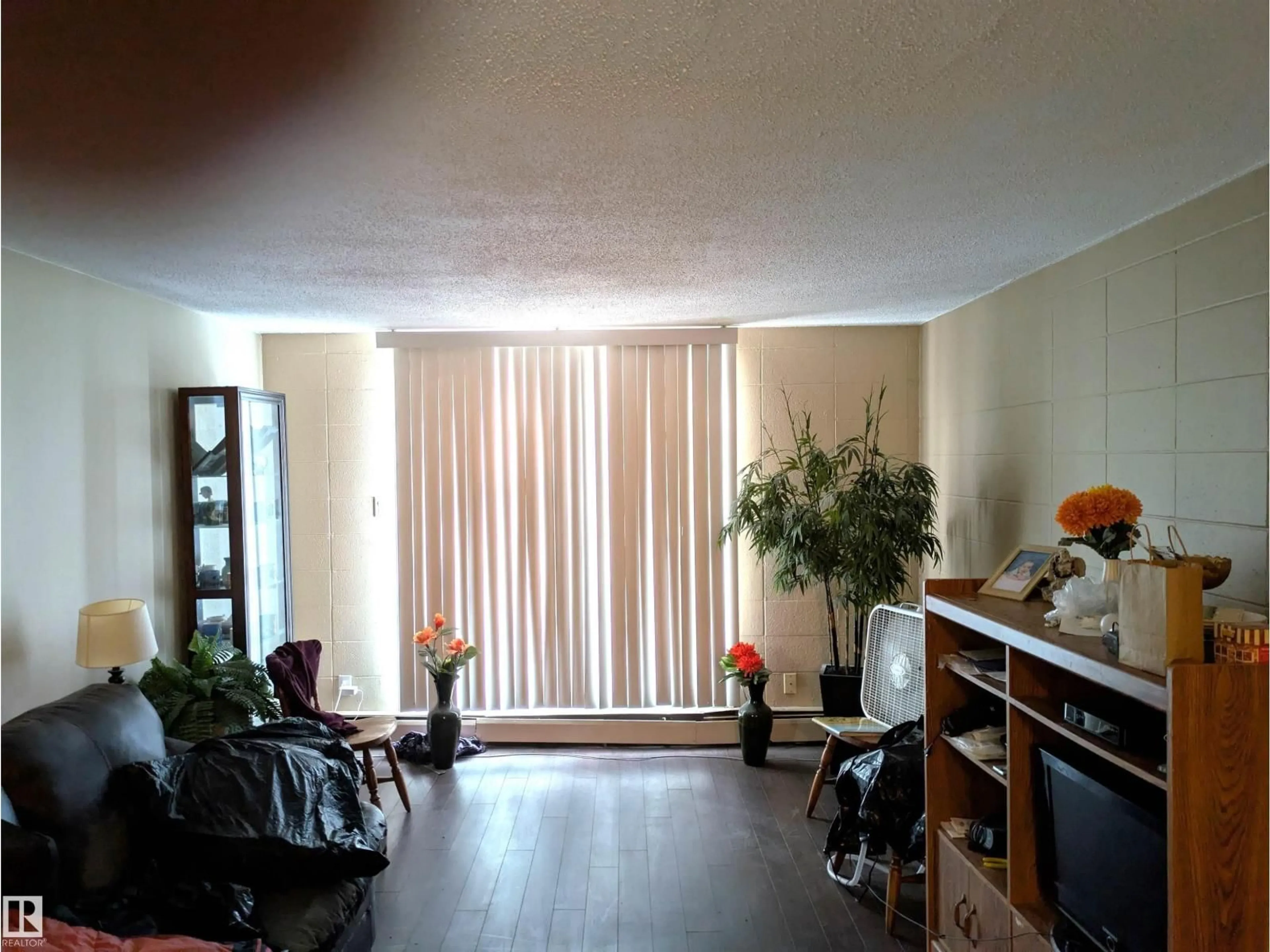 A pic of a room for 10616 - 118 156 ST, Edmonton Alberta T5S2S1
