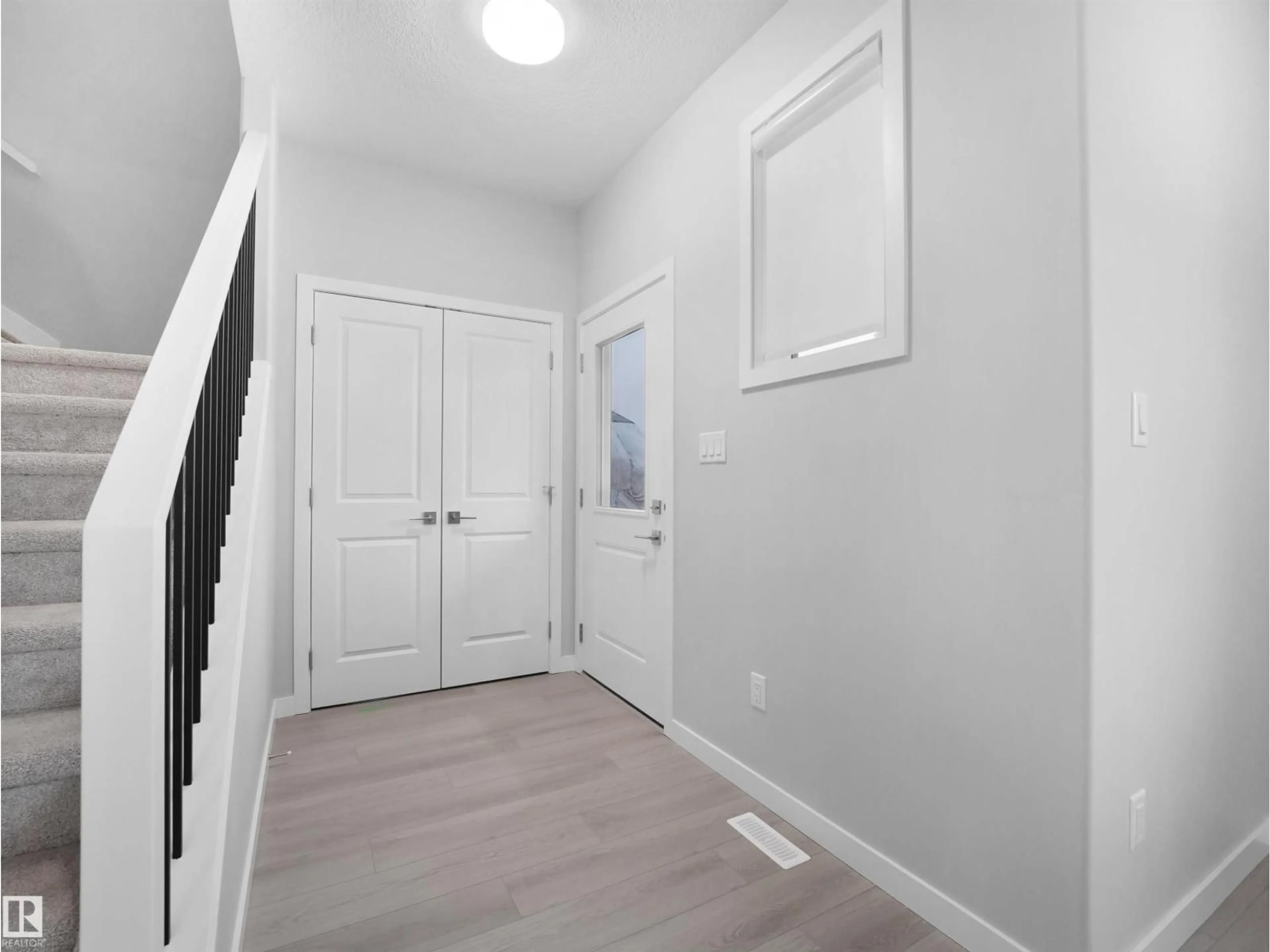 Indoor entryway for 3331 ROY BROWN WY, Edmonton Alberta T5E6Z9