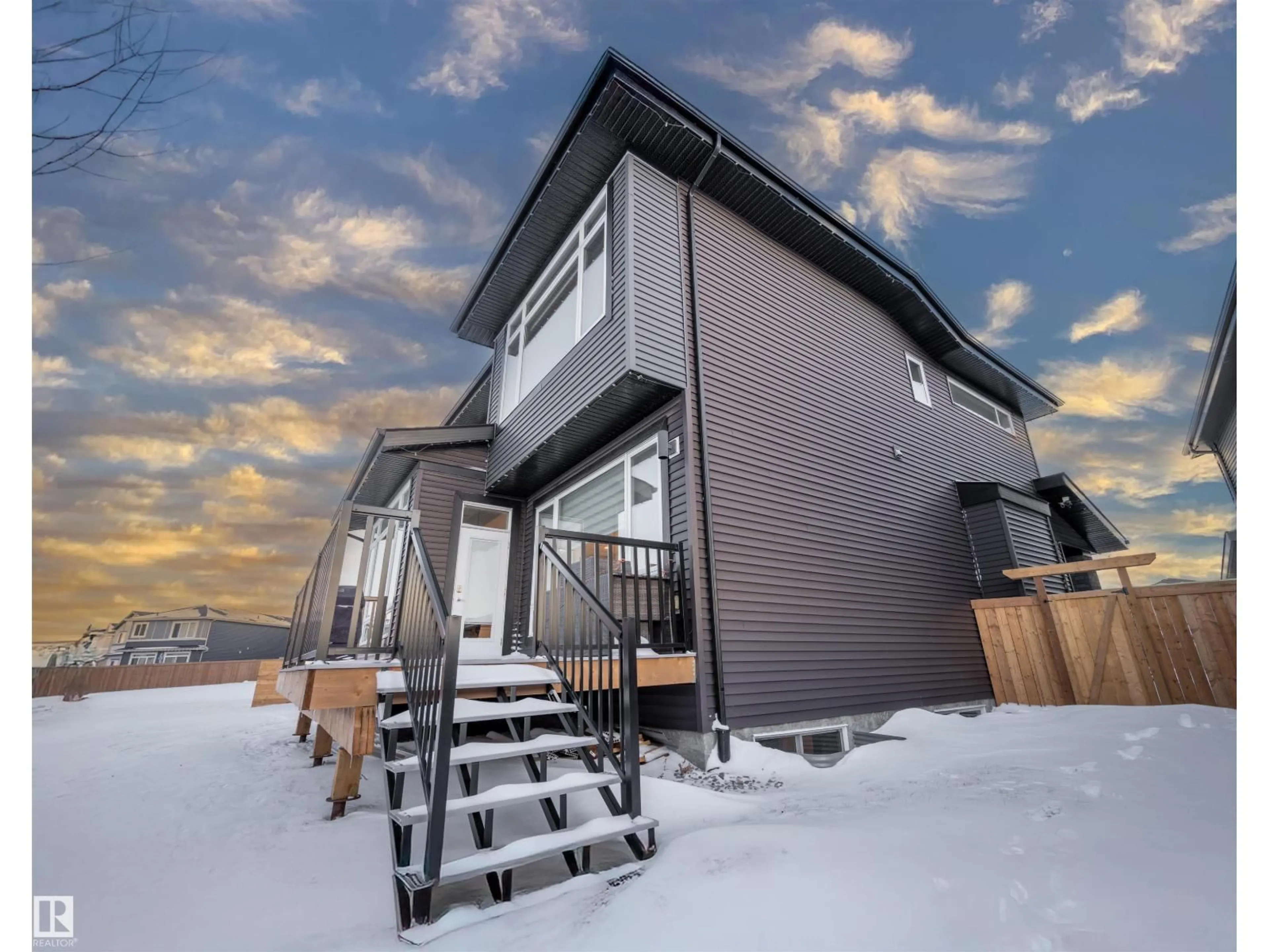 Home with vinyl exterior material, unknown for 2118 CAVANAGH DR, Edmonton Alberta T6W4G1