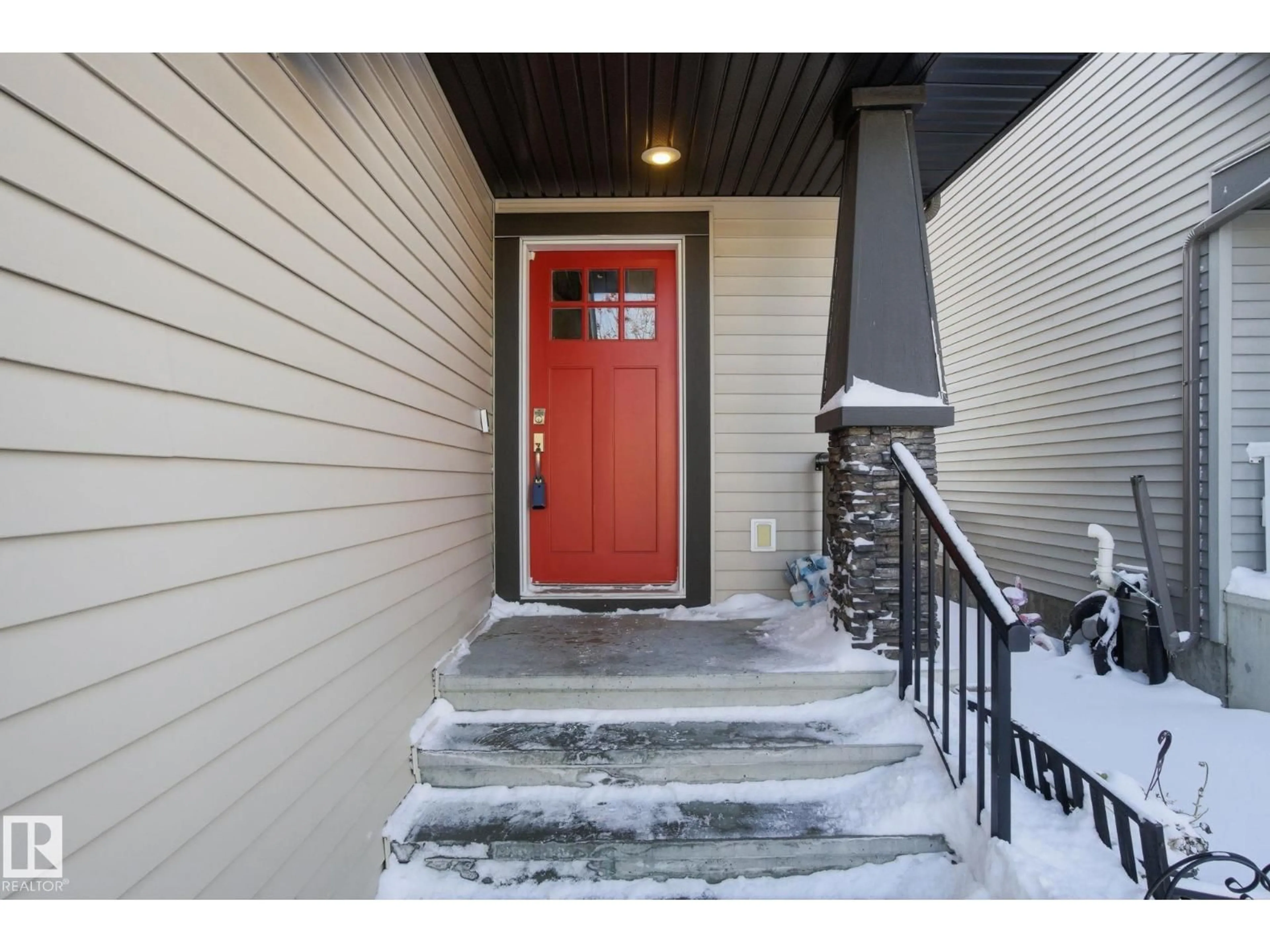 Indoor entryway for NW - 16734 122A ST, Edmonton Alberta T5X0G3