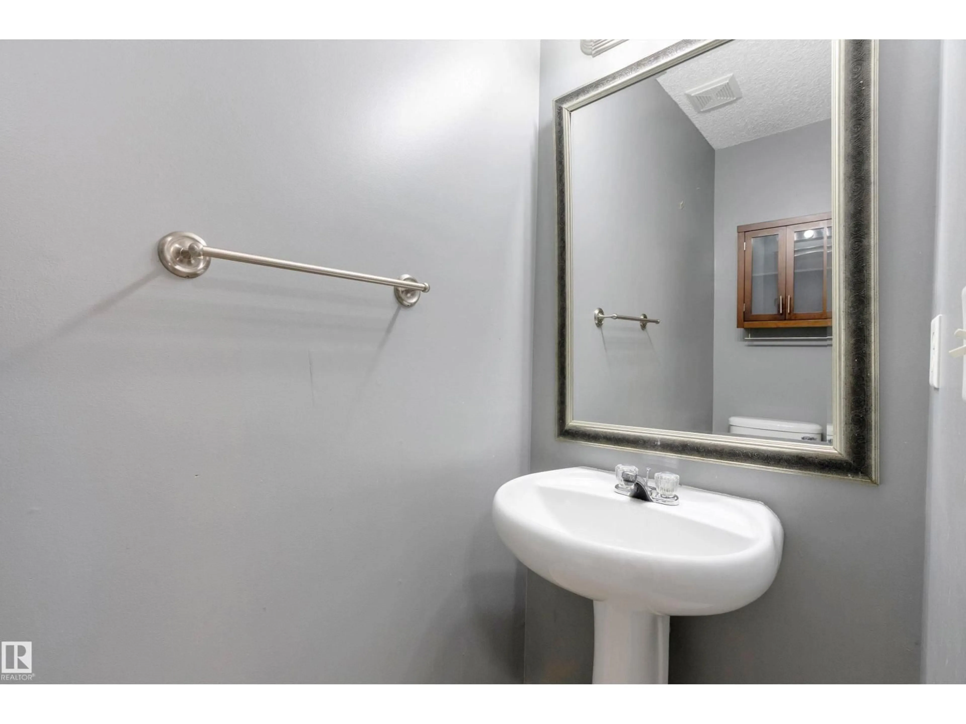 Standard bathroom, unknown for 116 CAMPBELL RD, Leduc Alberta T9E8G5
