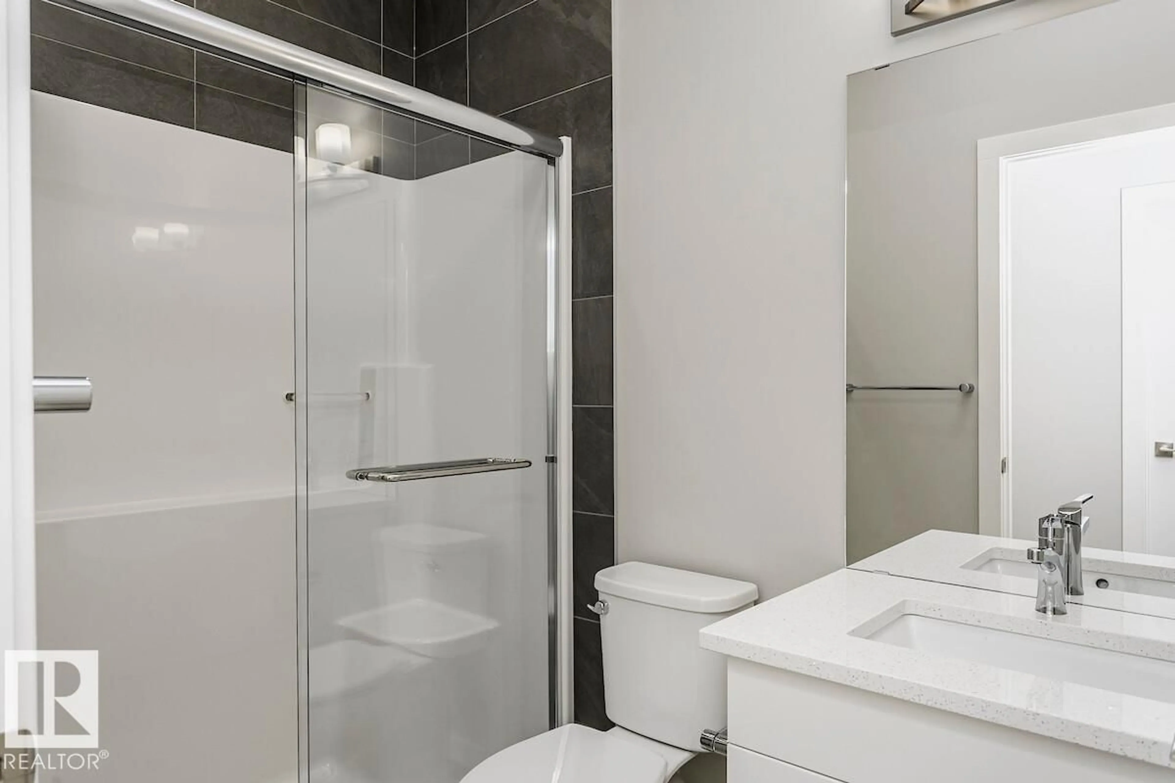 Standard bathroom, unknown for SW - 6267 29 AV, Edmonton Alberta T6J6C8