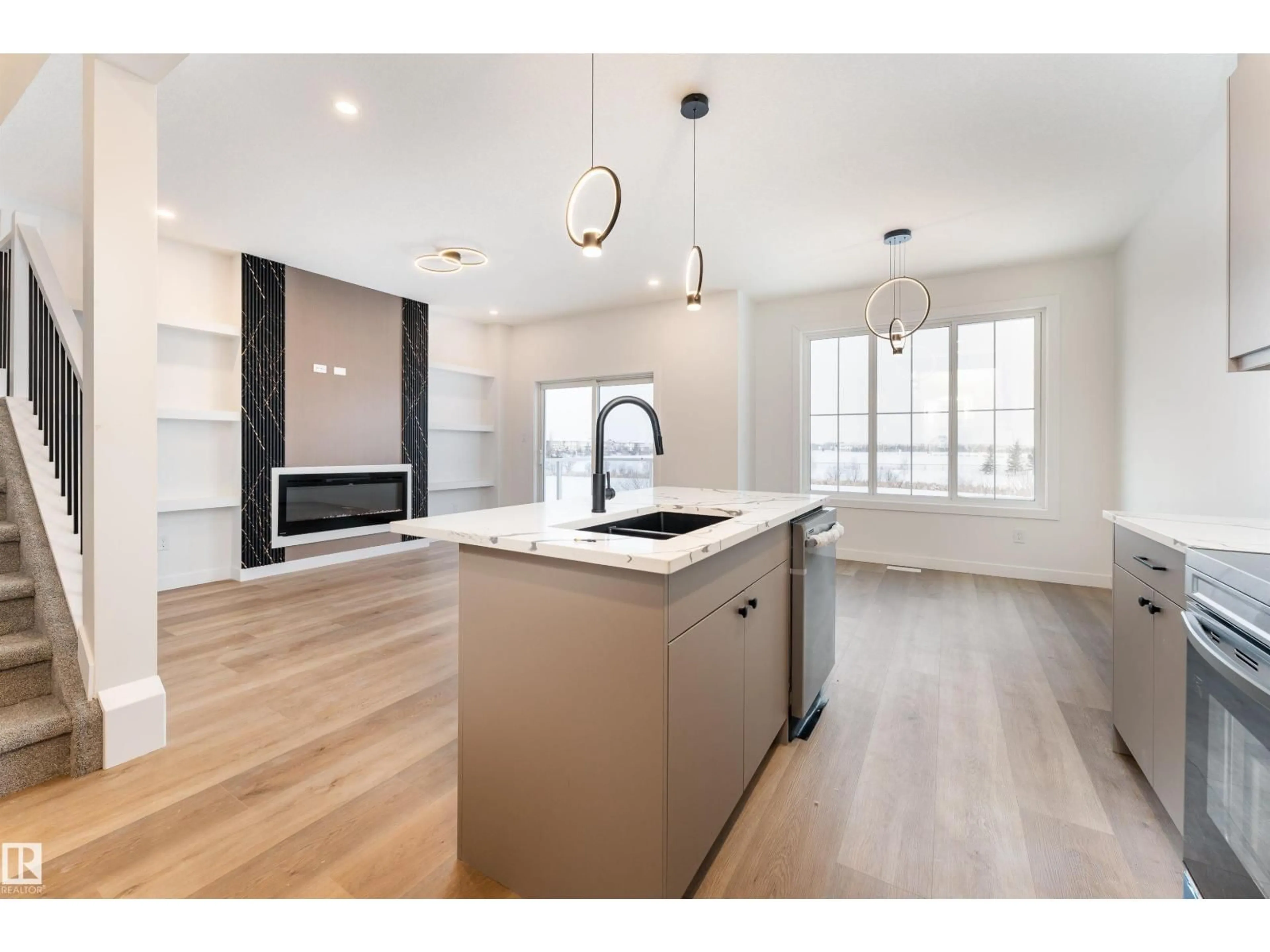 Open concept kitchen, unknown for 186 ELLIOT WD, Fort Saskatchewan Alberta T8L1R8