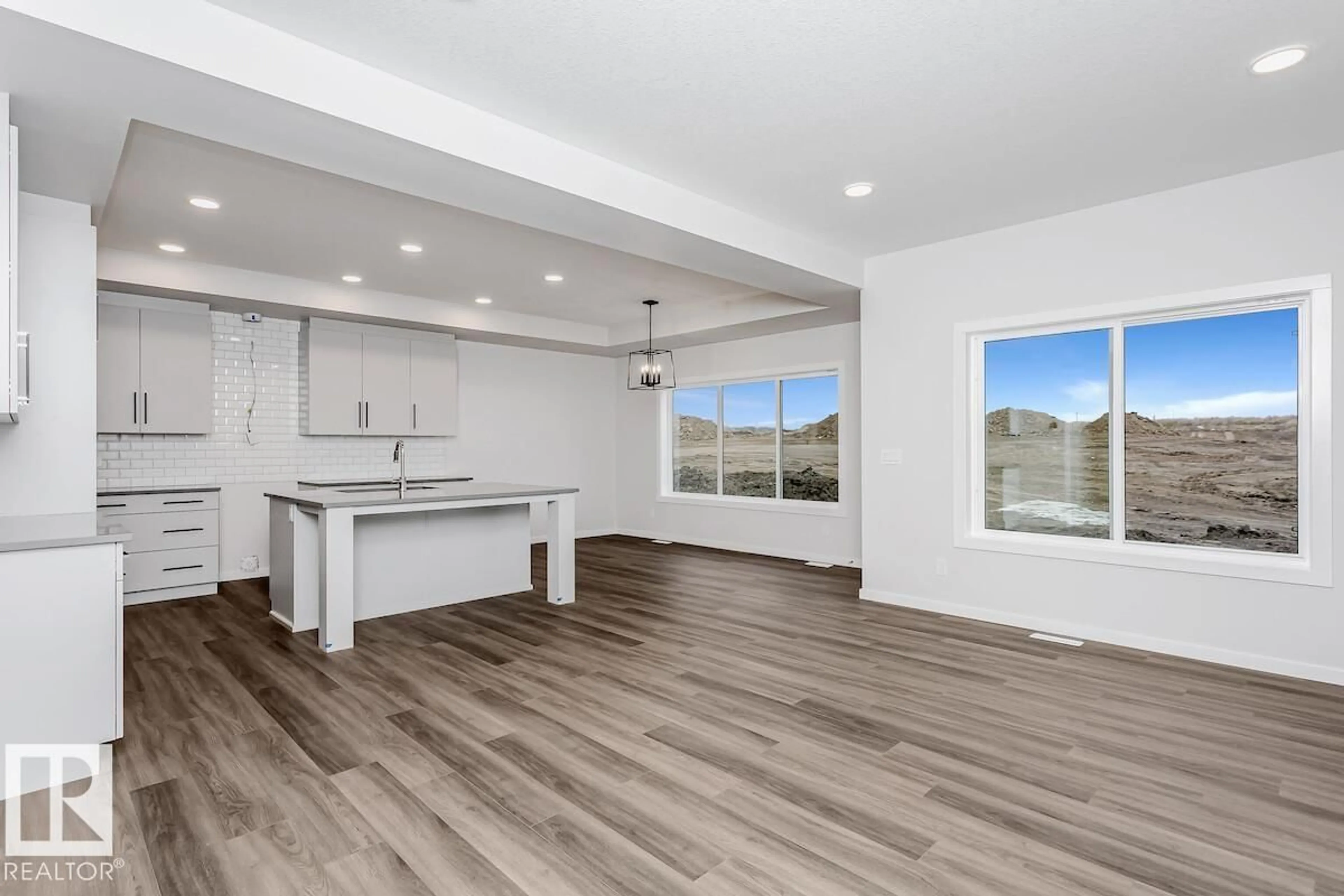 Open concept kitchen, unknown for 11 CLOUTIER, St. Albert Alberta T8N0R6