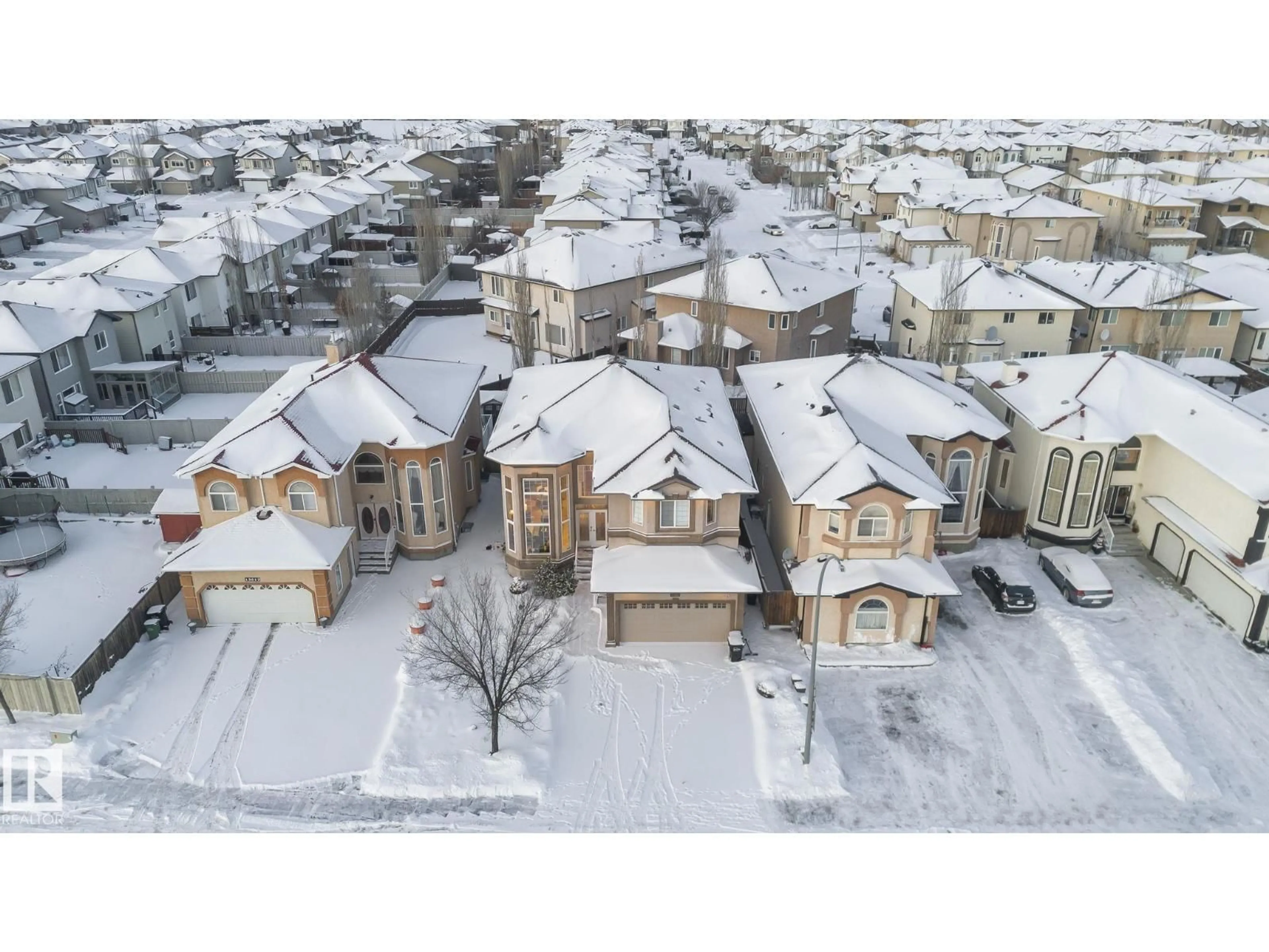 A pic from outside/outdoor area/front of a property/back of a property/a pic from drone, street for 13608 160 AV, Edmonton Alberta T6V0B9