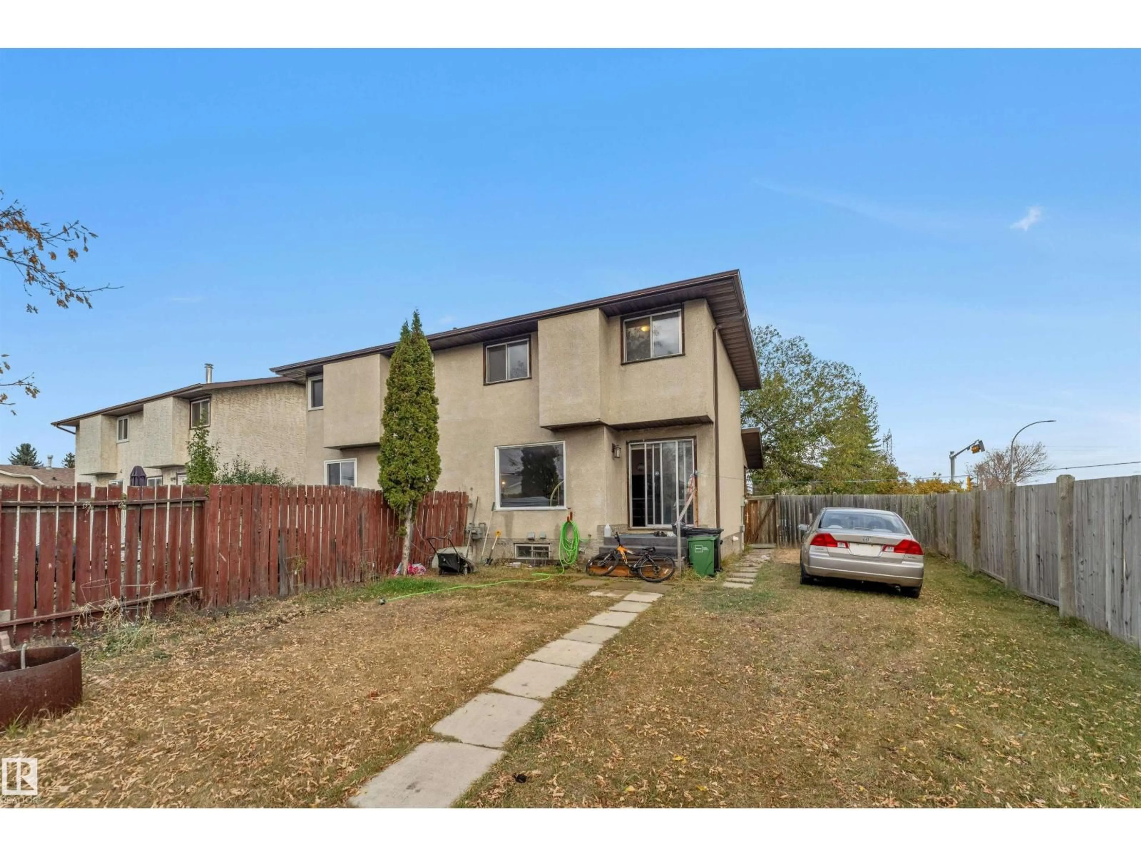 A pic from outside/outdoor area/front of a property/back of a property/a pic from drone, street for NW - 15304 121 ST, Edmonton Alberta T5X4K4