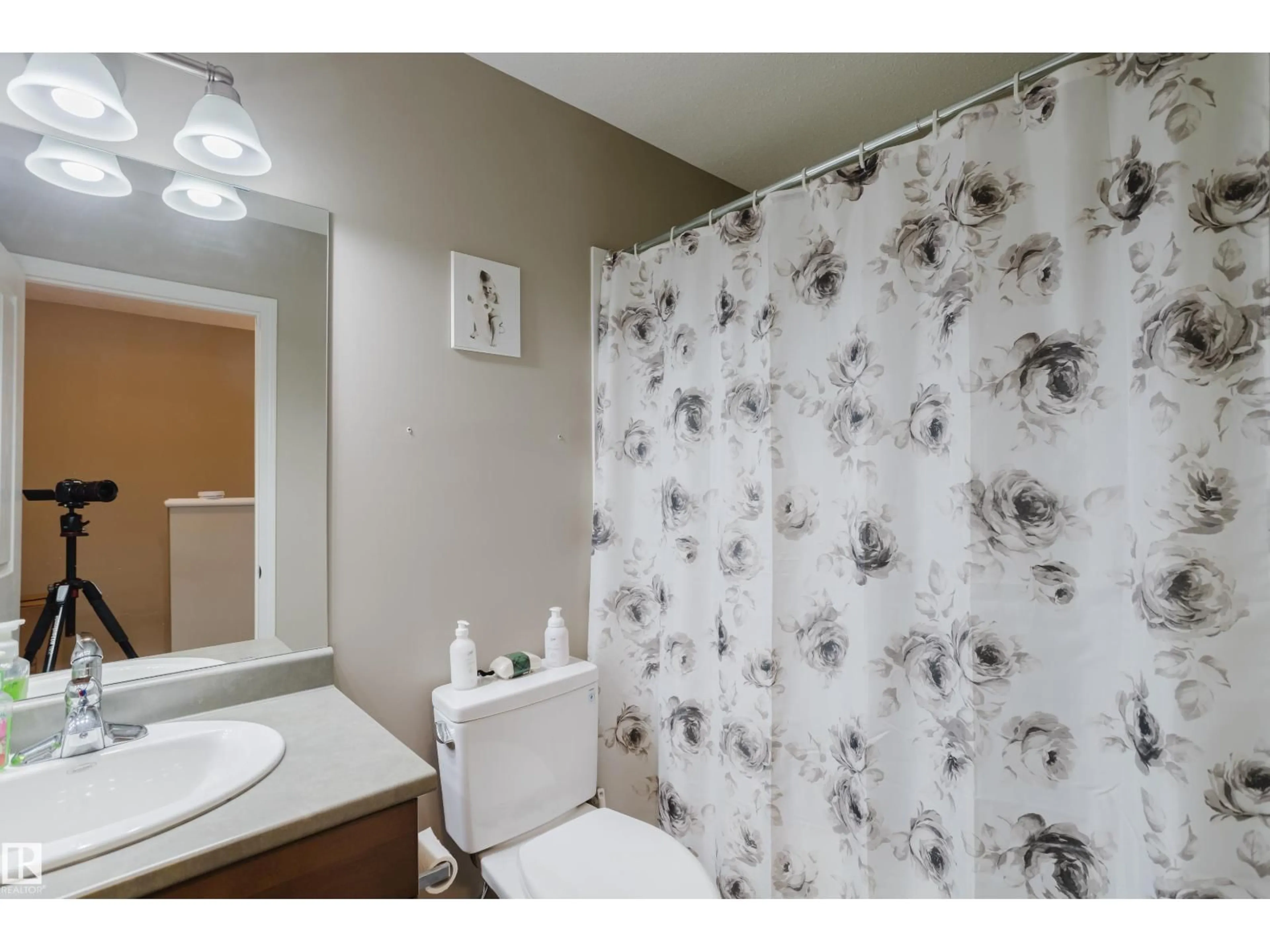 Standard bathroom, unknown for 81 - 1804 70 ST, Edmonton Alberta T6X0H4