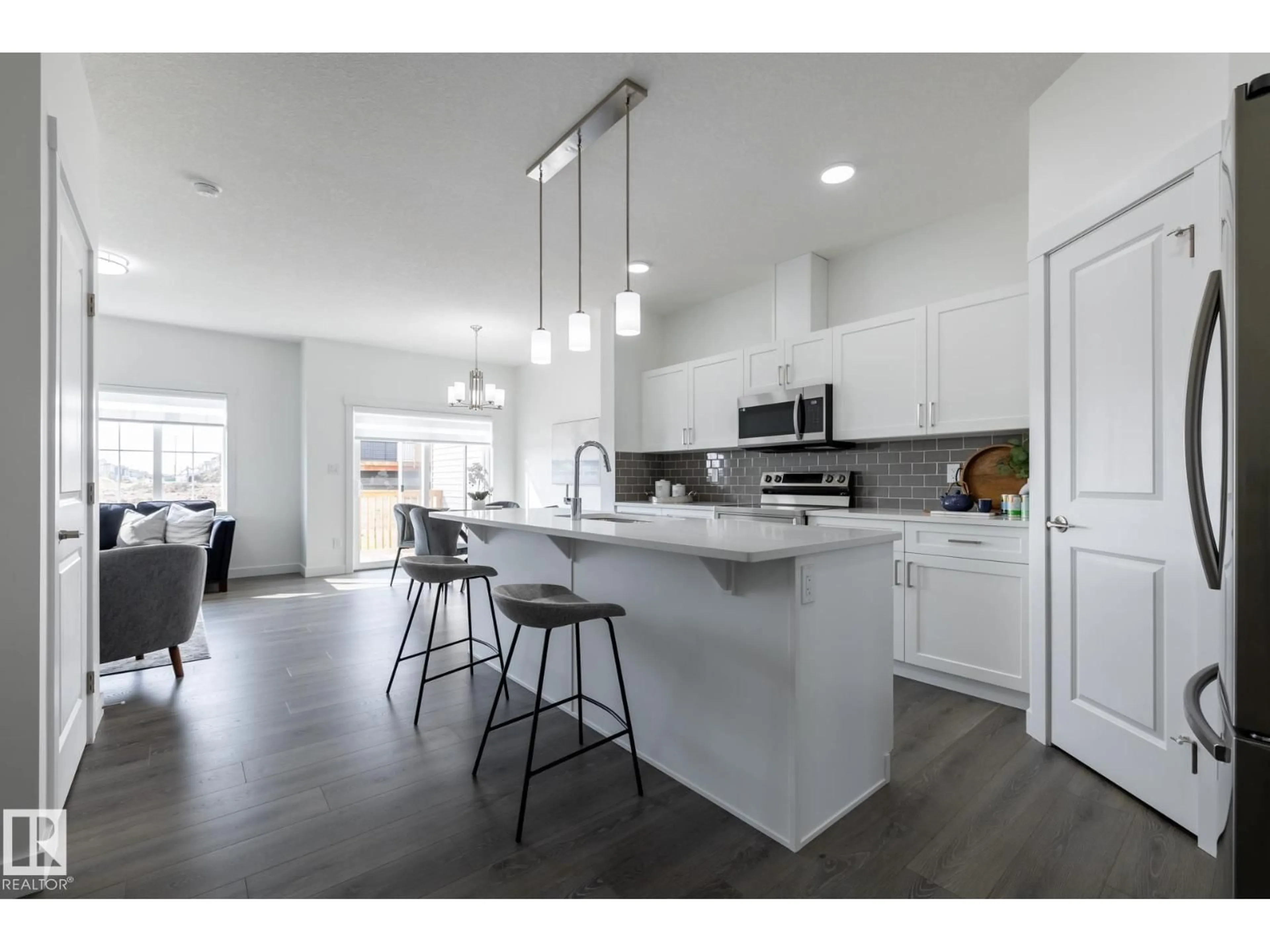 Open concept kitchen, unknown for 144 ELLIOTT WD, Fort Saskatchewan Alberta T8L1V1