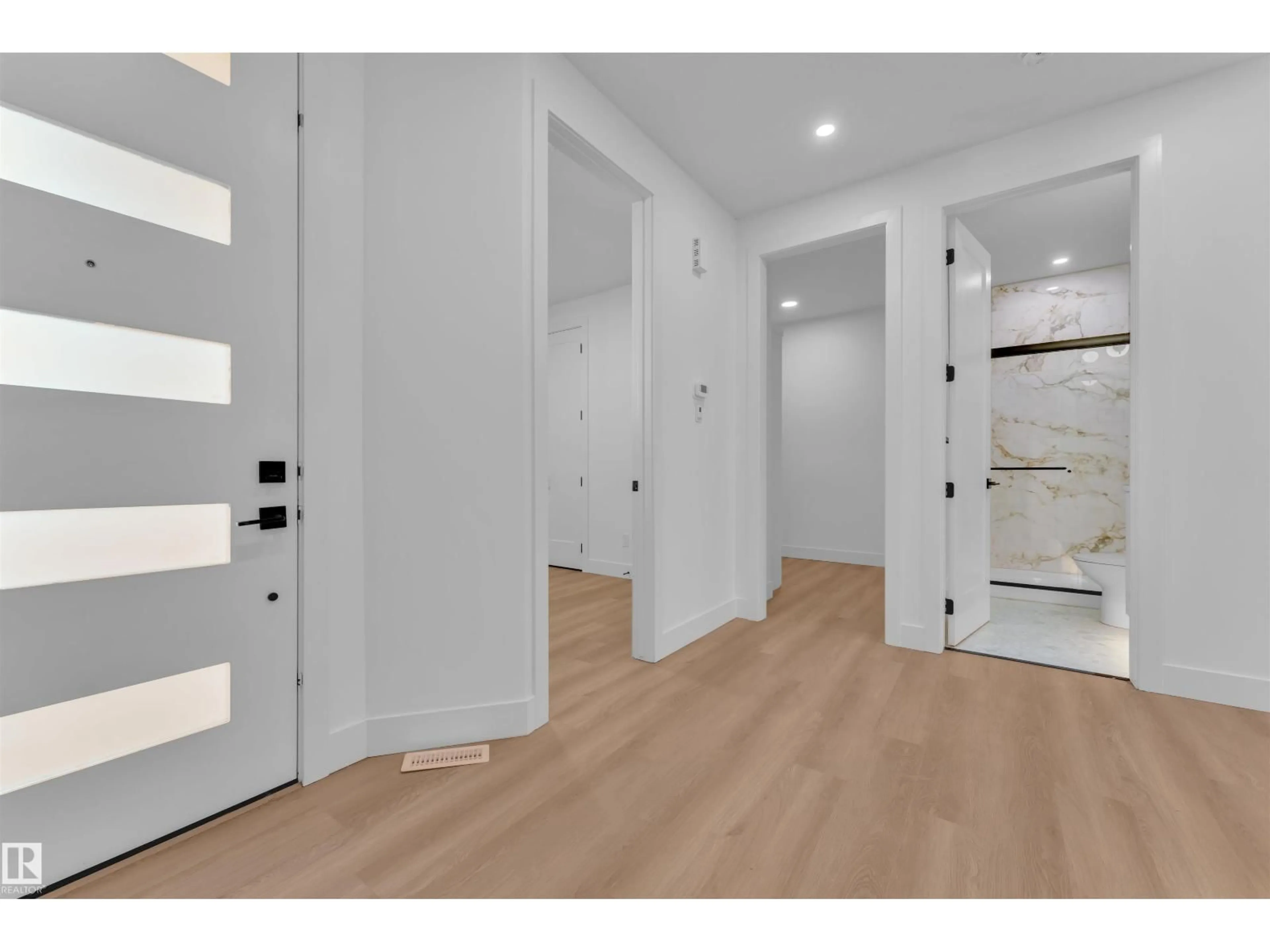 Indoor entryway for SW - 127 24 ST, Edmonton Alberta T6X3K4