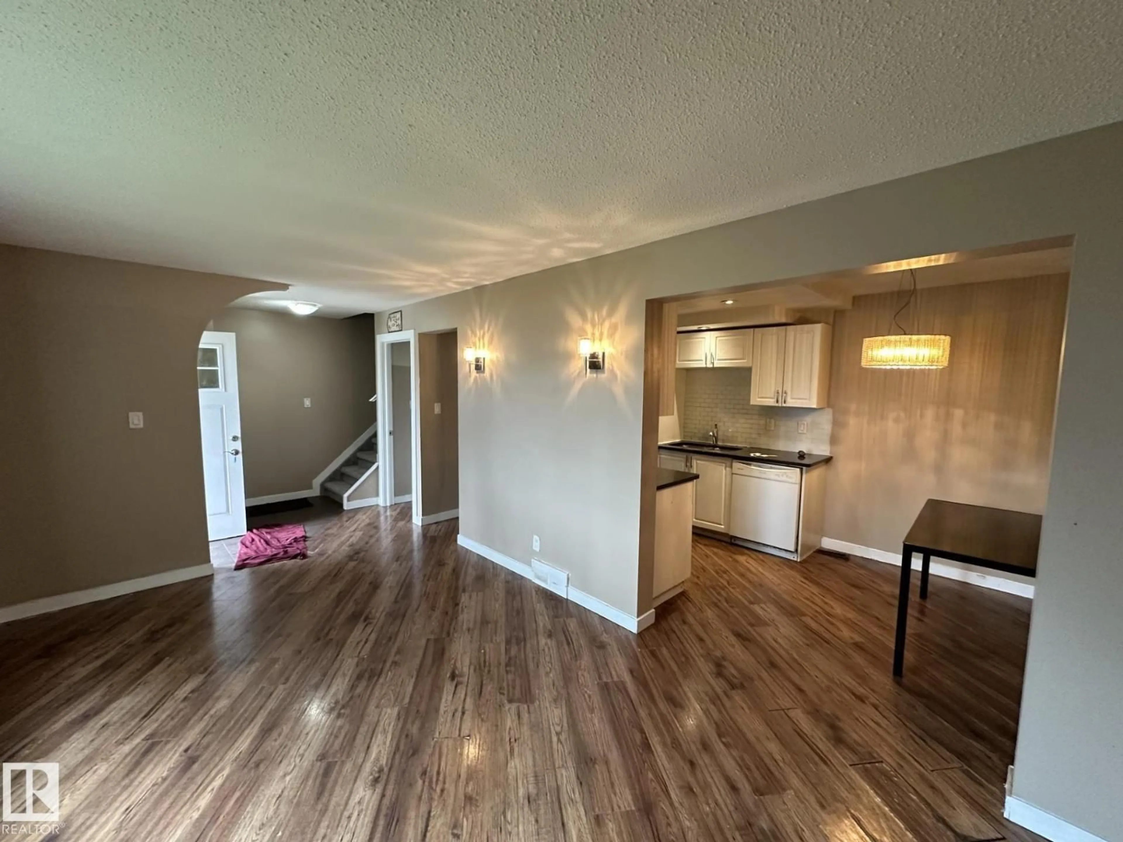 A pic of a room for #11 - 14110 80 ST, Edmonton Alberta T5C1L6