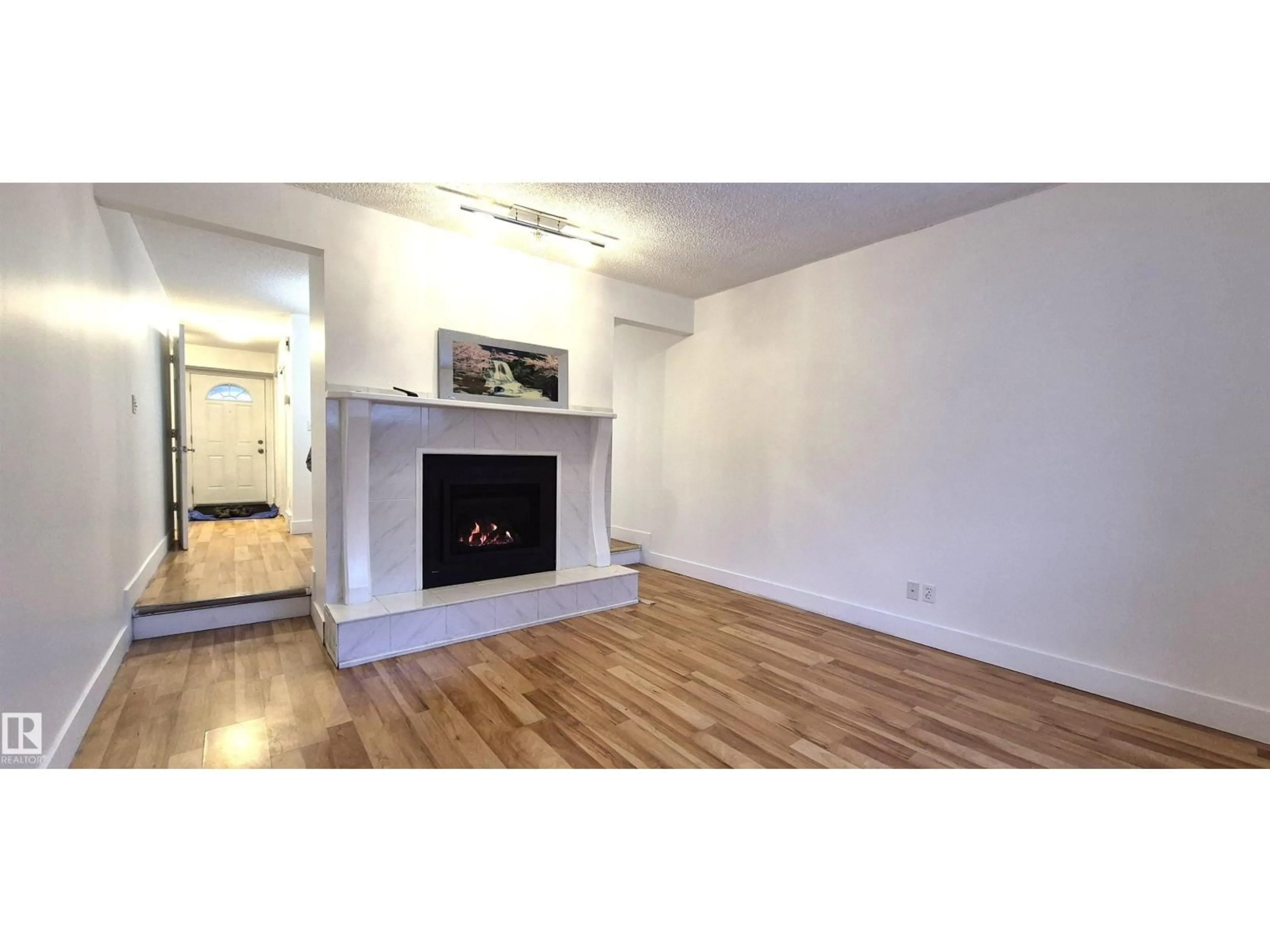 A pic of a room for 3619 30 AV, Edmonton Alberta T6L5H5