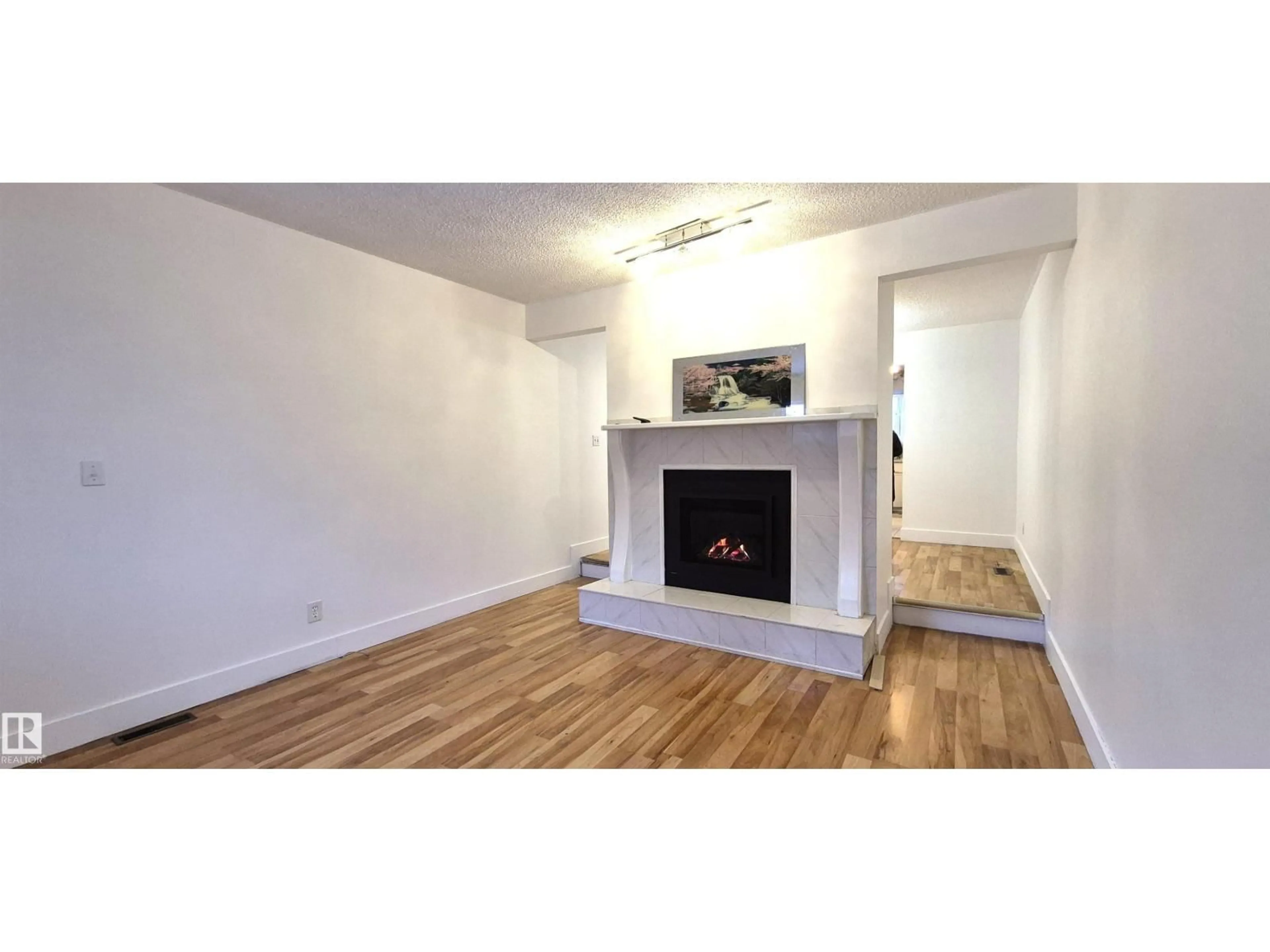 A pic of a room for 3619 30 AV, Edmonton Alberta T6L5H5