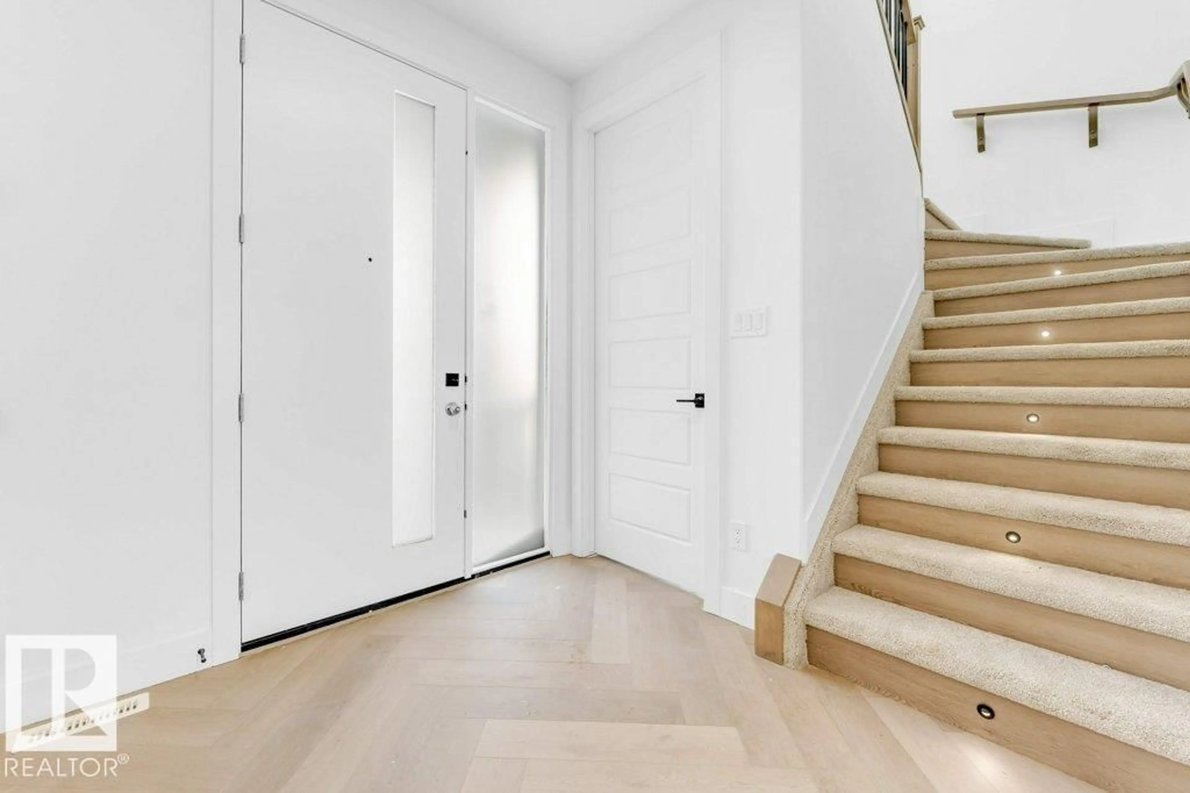 Indoor entryway for SW - 3304 169 ST, Edmonton Alberta T5R2X1