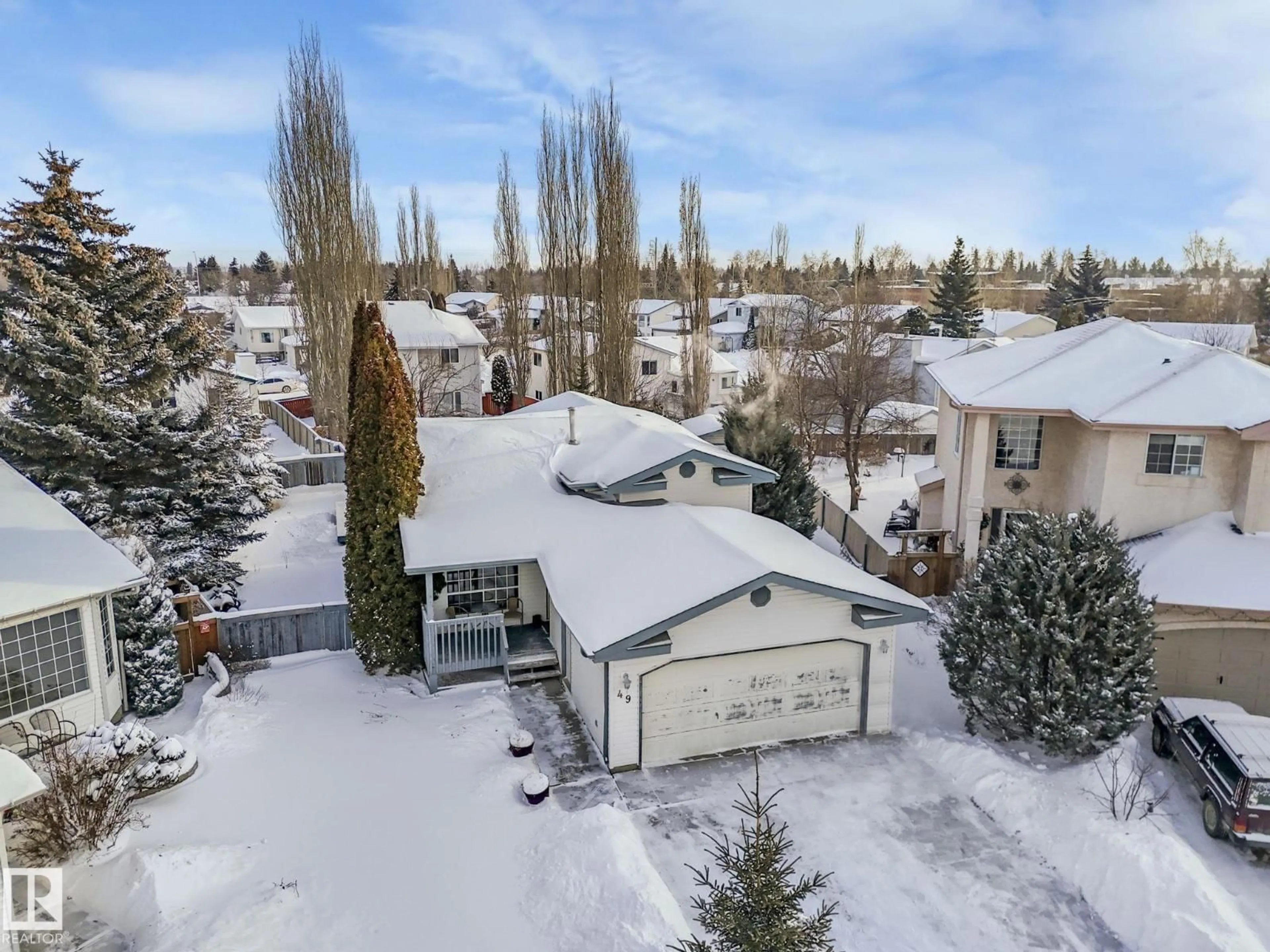 A pic from outside/outdoor area/front of a property/back of a property/a pic from drone, unknown for 49 ABERDEEN WY, Stony Plain Alberta T7Z1K2