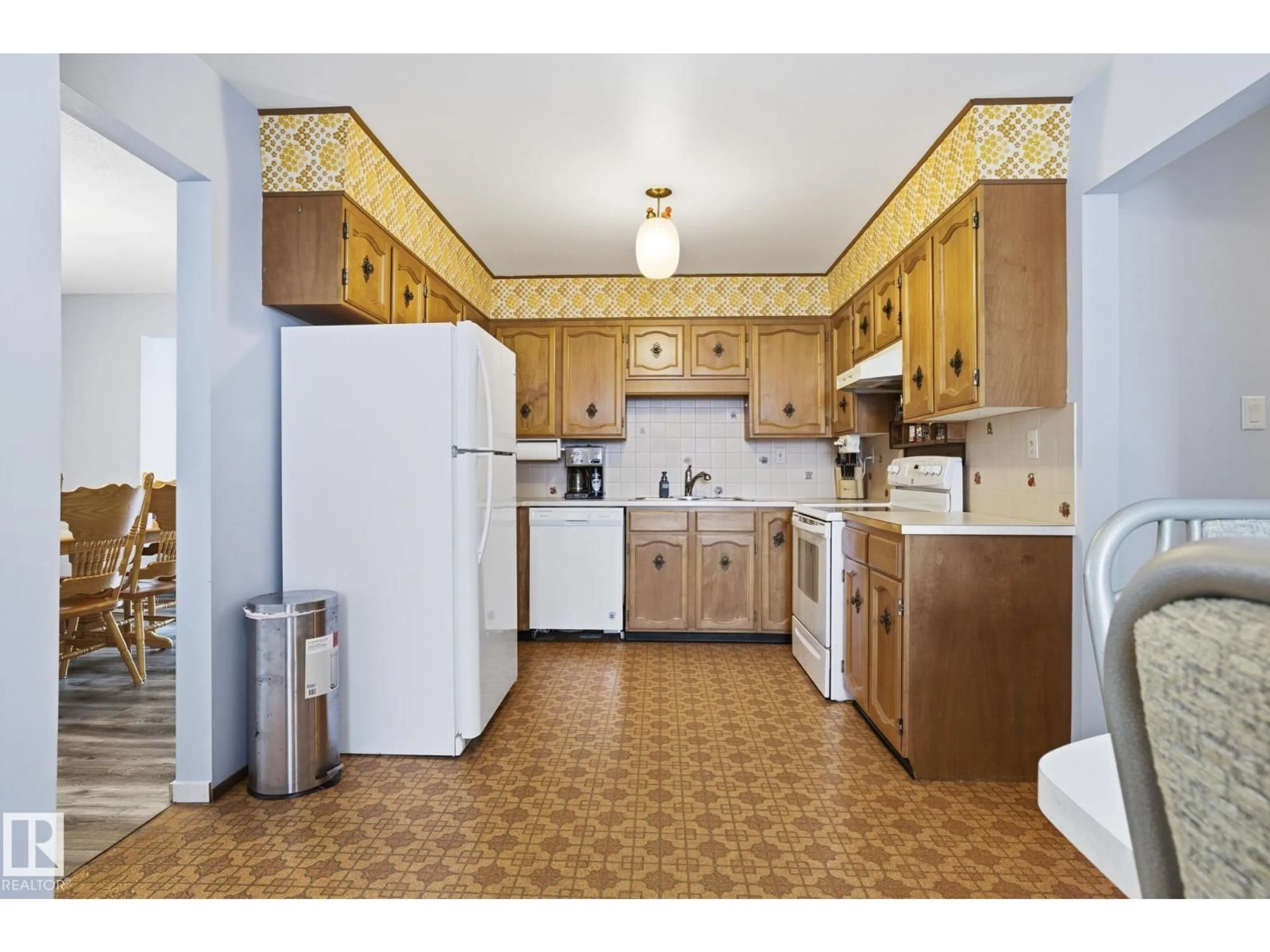 Standard kitchen, unknown for NW - 17323 107 ST, Edmonton Alberta T5X3H5