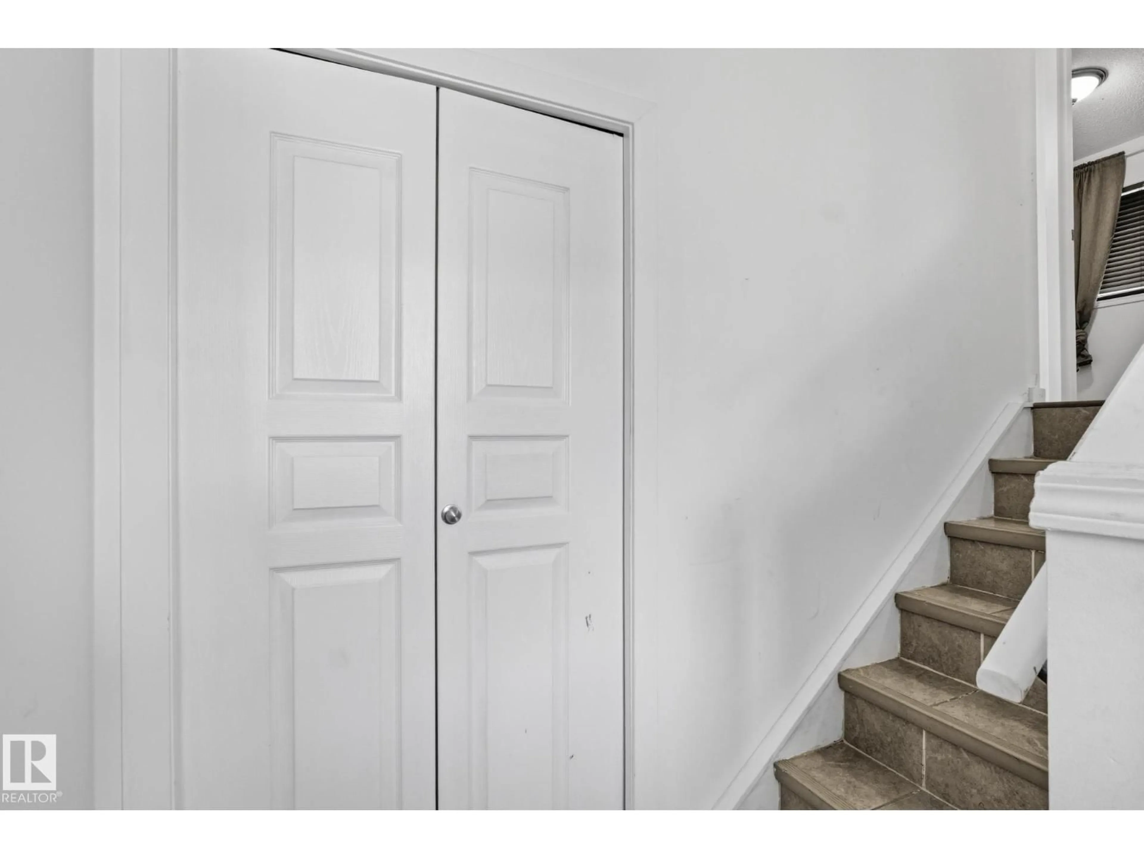 Unknown for 225 BROOKVIEW WY, Stony Plain Alberta T7Z2X7