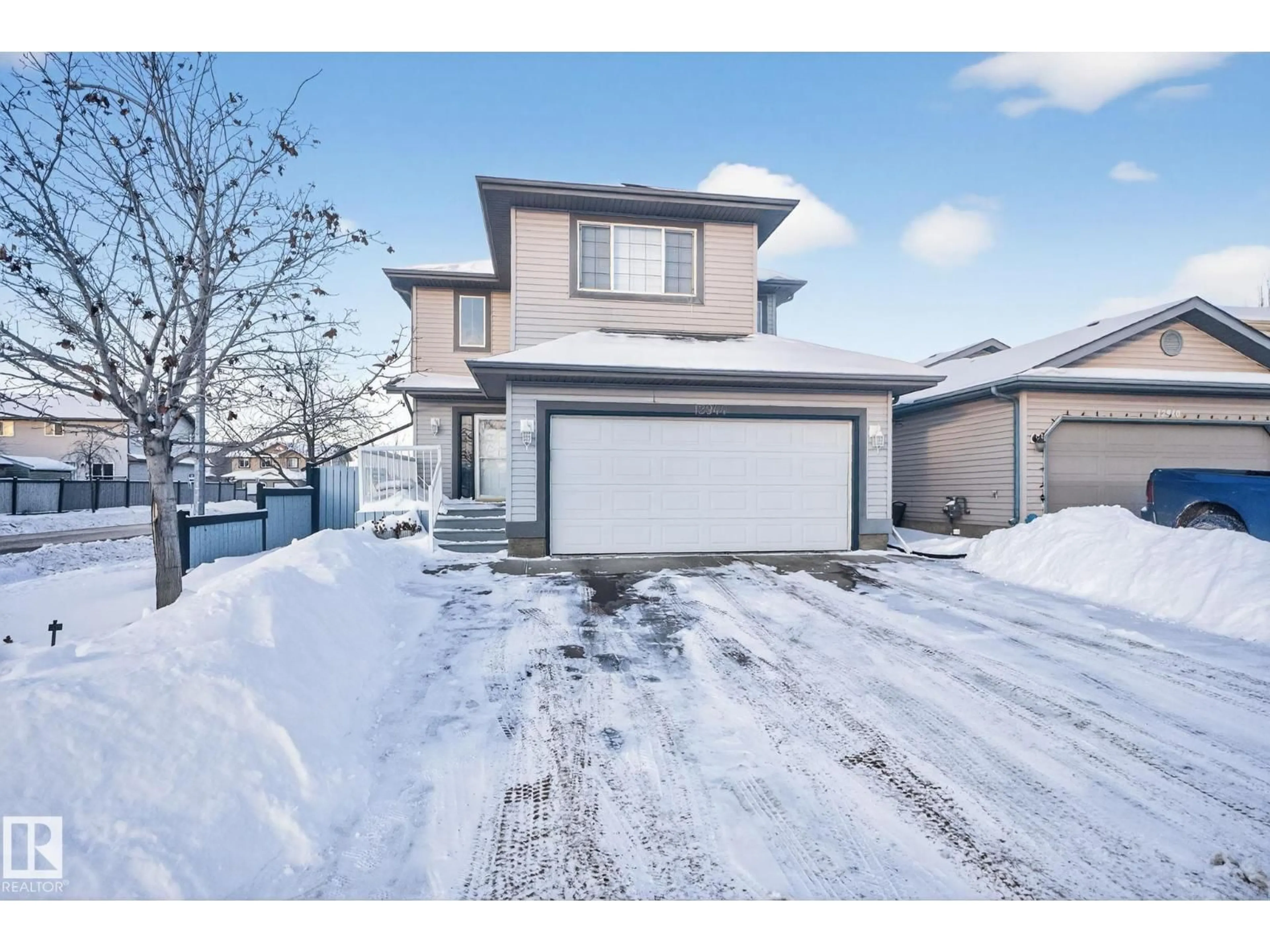 A pic from outside/outdoor area/front of a property/back of a property/a pic from drone, street for 12944 162 AV, Edmonton Alberta T6V1V5