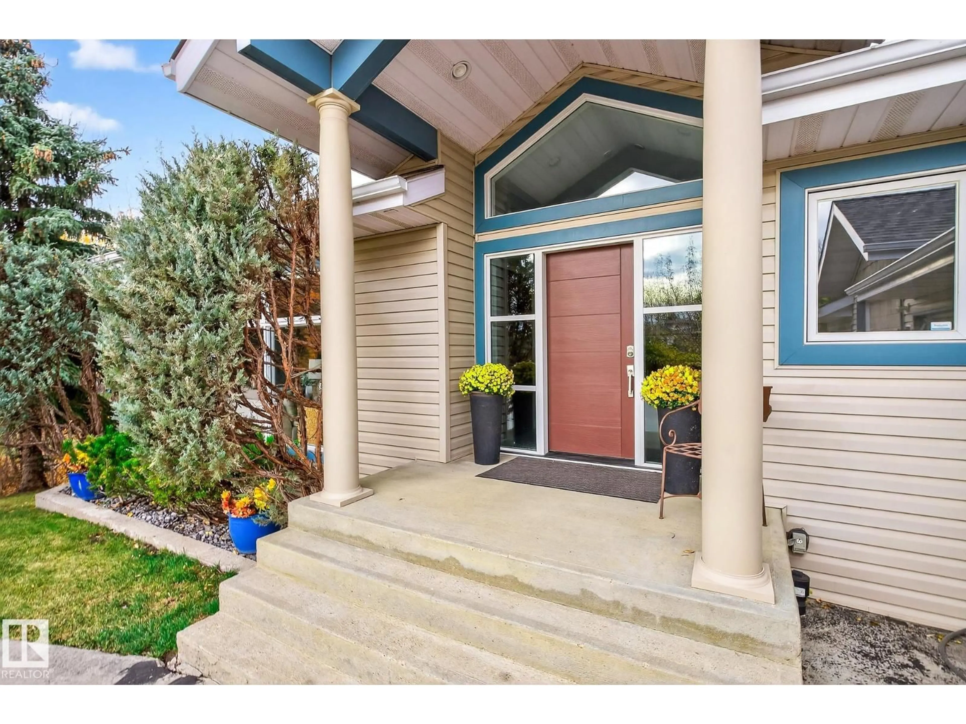 Indoor entryway for 113 53226 RGE ROAD 261, Rural Parkland County Alberta T7Y1A3