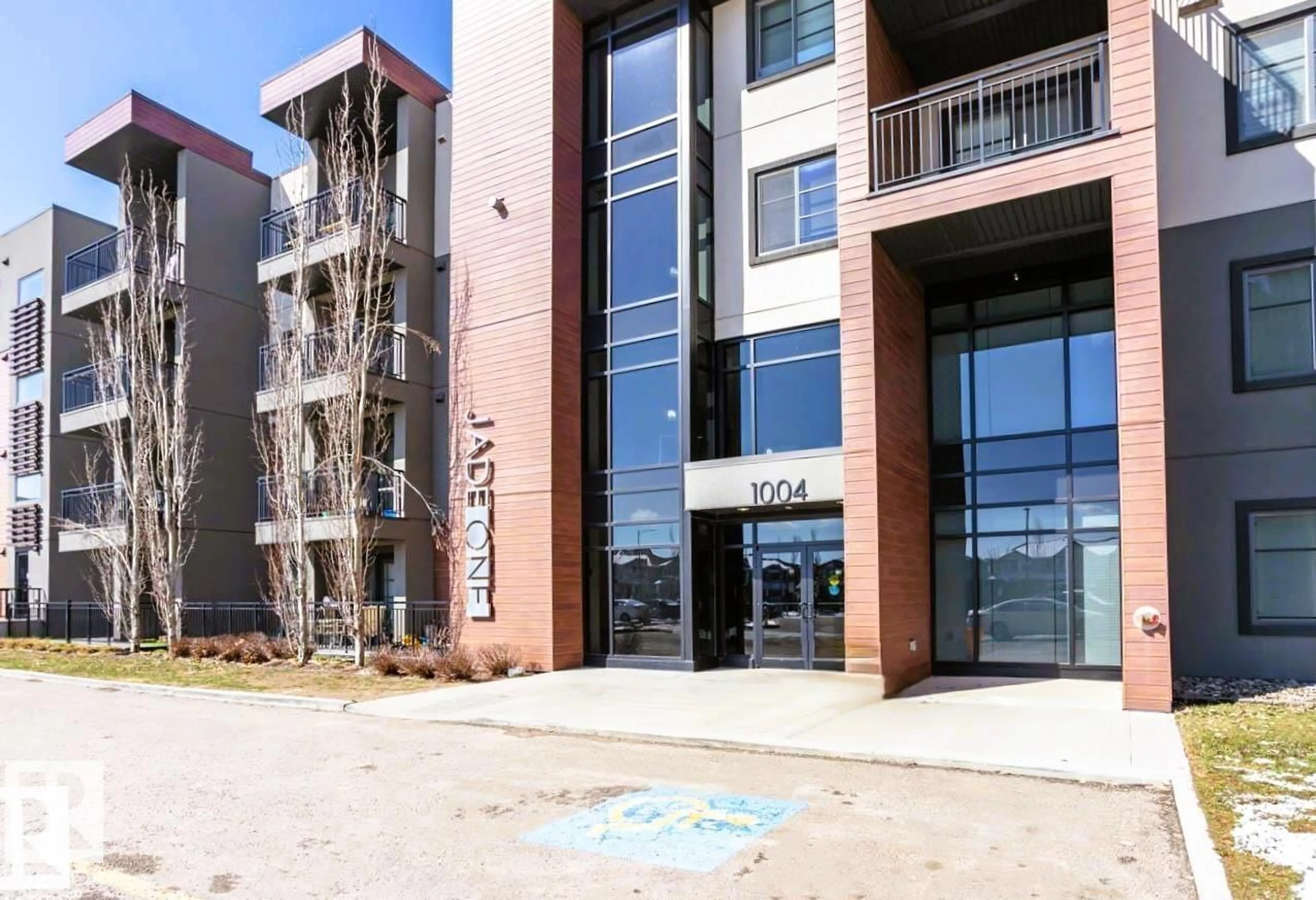 Indoor foyer for 403 - 1004 ROSENTHAL BV, Edmonton Alberta T5T5X9