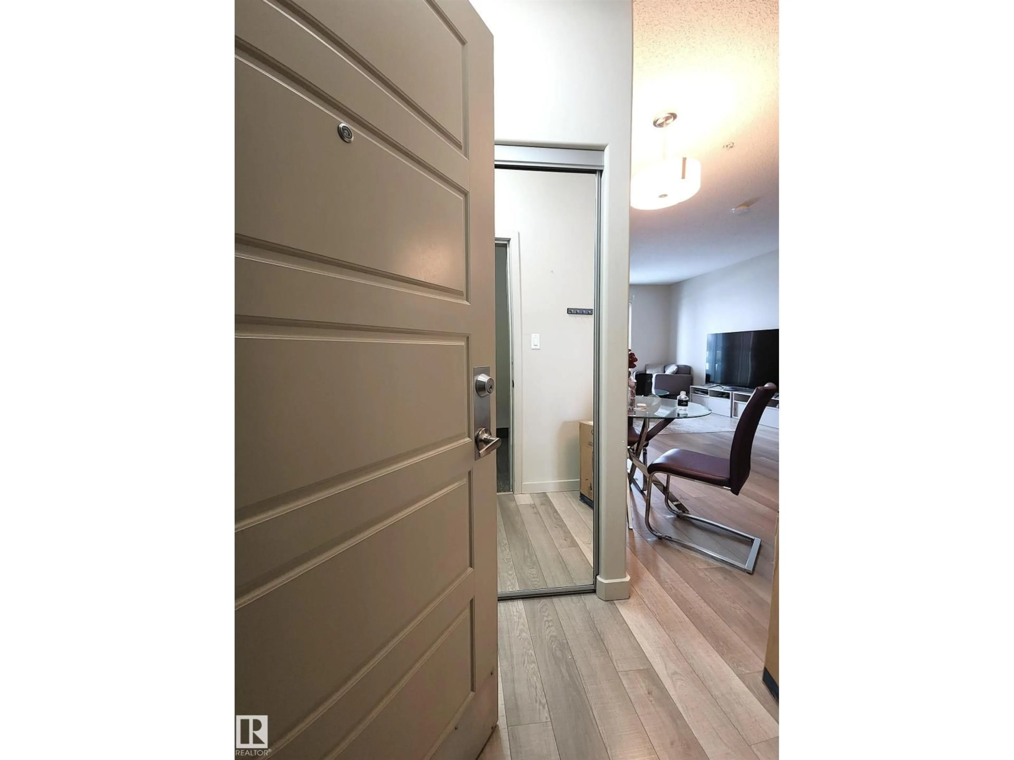 Indoor entryway for 403 - 1004 ROSENTHAL BV, Edmonton Alberta T5T5X9