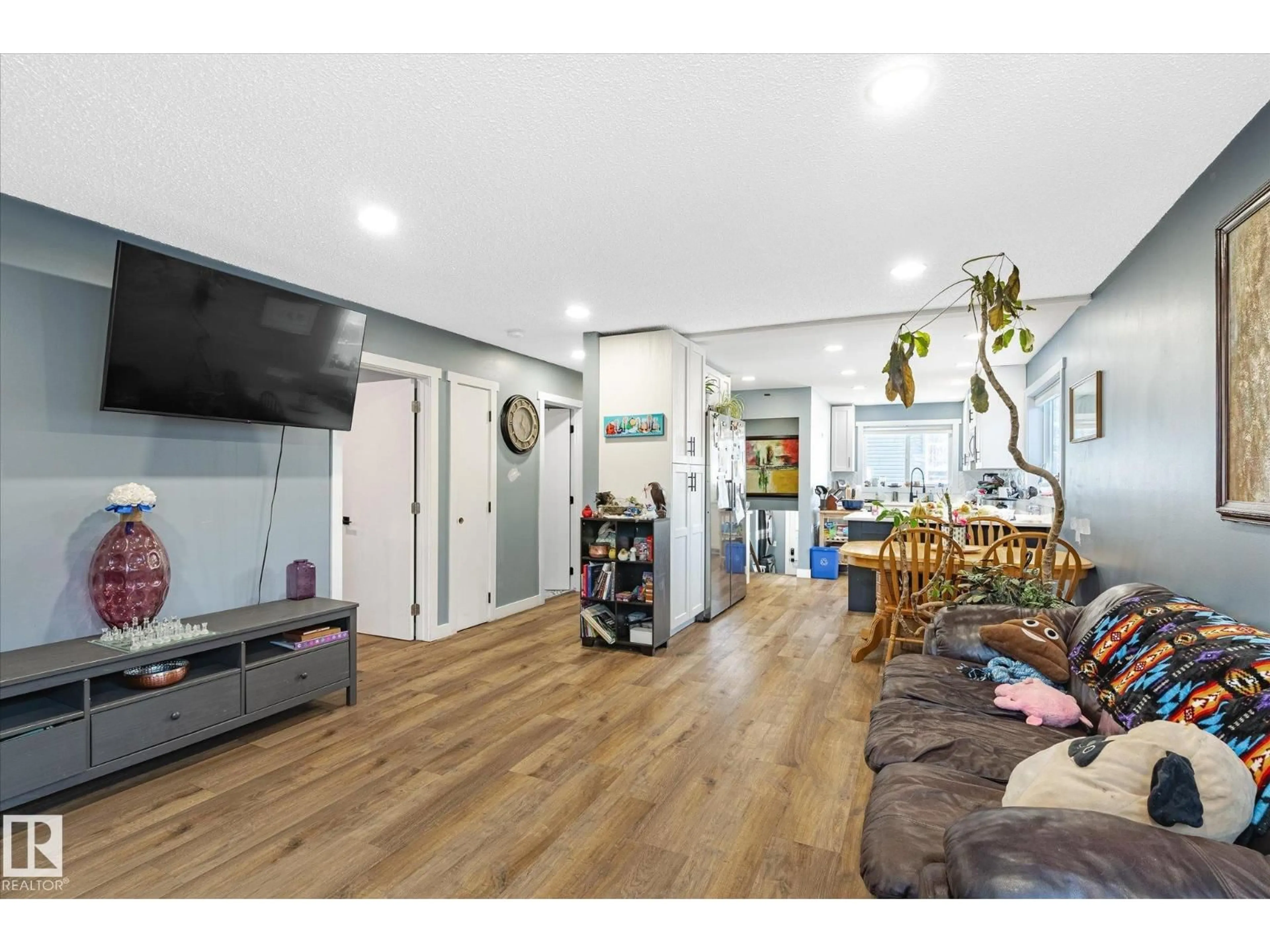 Unknown for 11907 70 ST, Edmonton Alberta T5B1V1