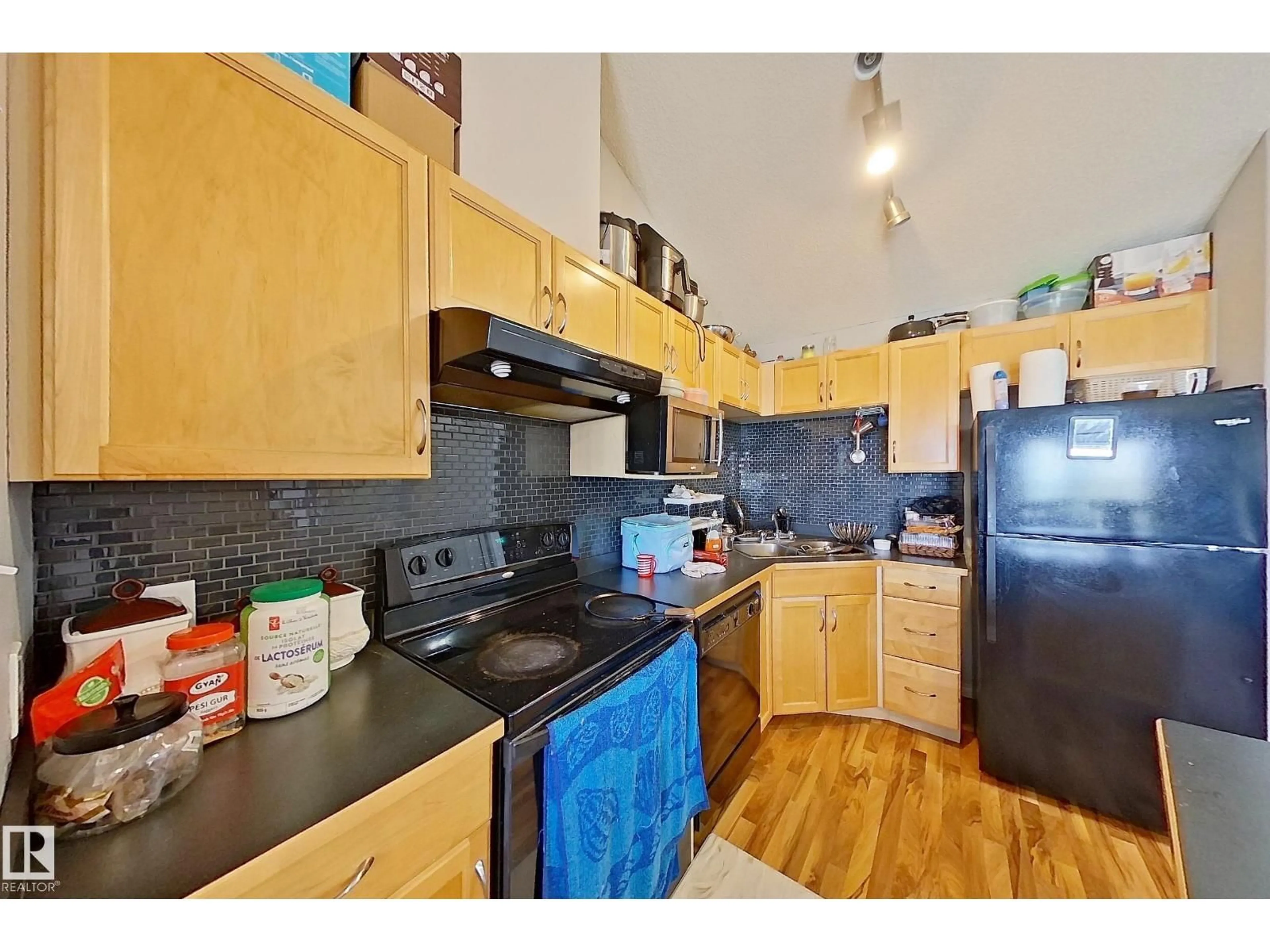 Standard kitchen, unknown for #418 - 3425 19 ST, Edmonton Alberta T6T2B5