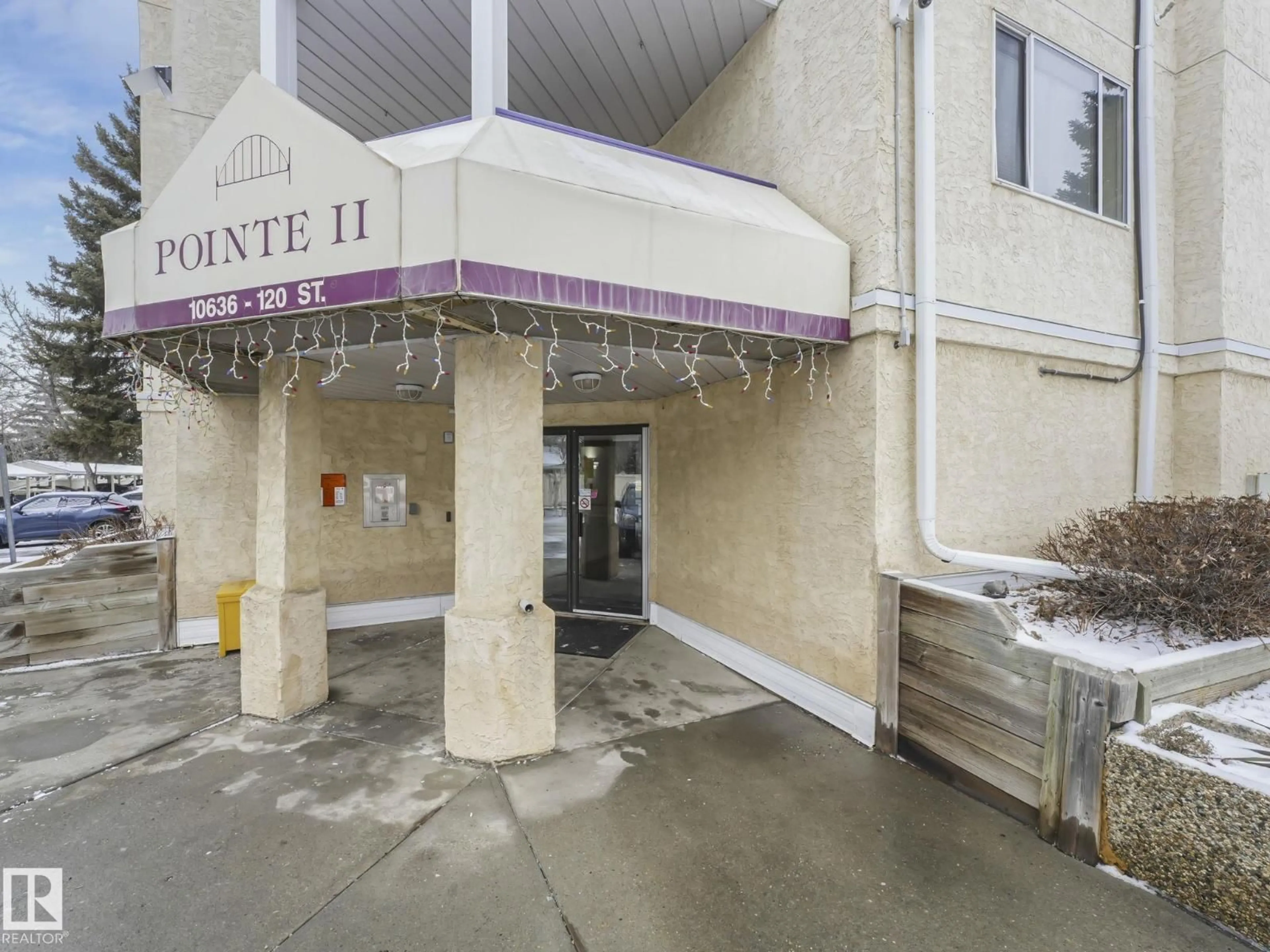 Indoor foyer for #326 - 10636 120 ST, Edmonton Alberta T5H4L5