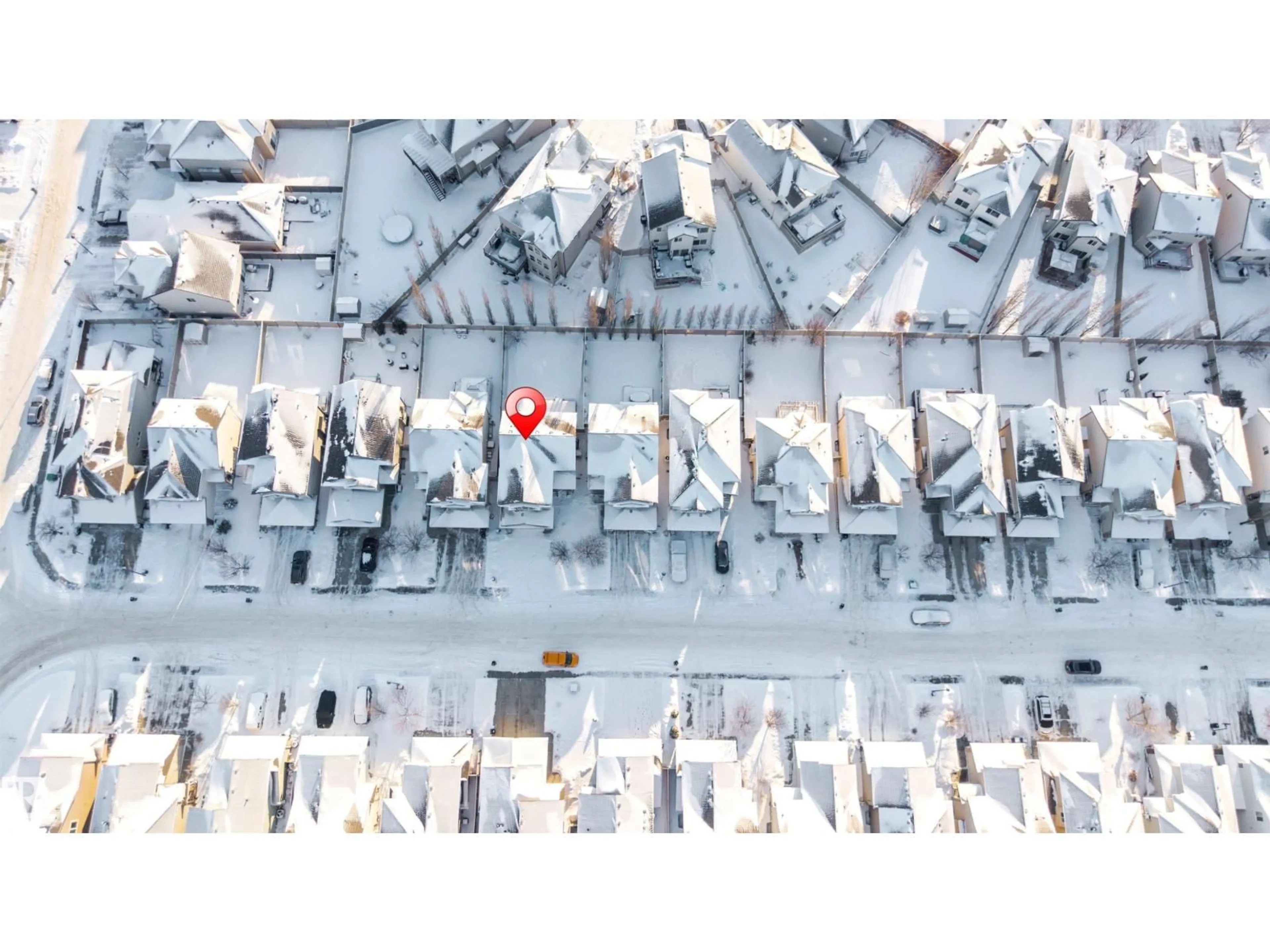 A pic from outside/outdoor area/front of a property/back of a property/a pic from drone, building for SW - 6723 19 AV, Edmonton Alberta T6X0L8