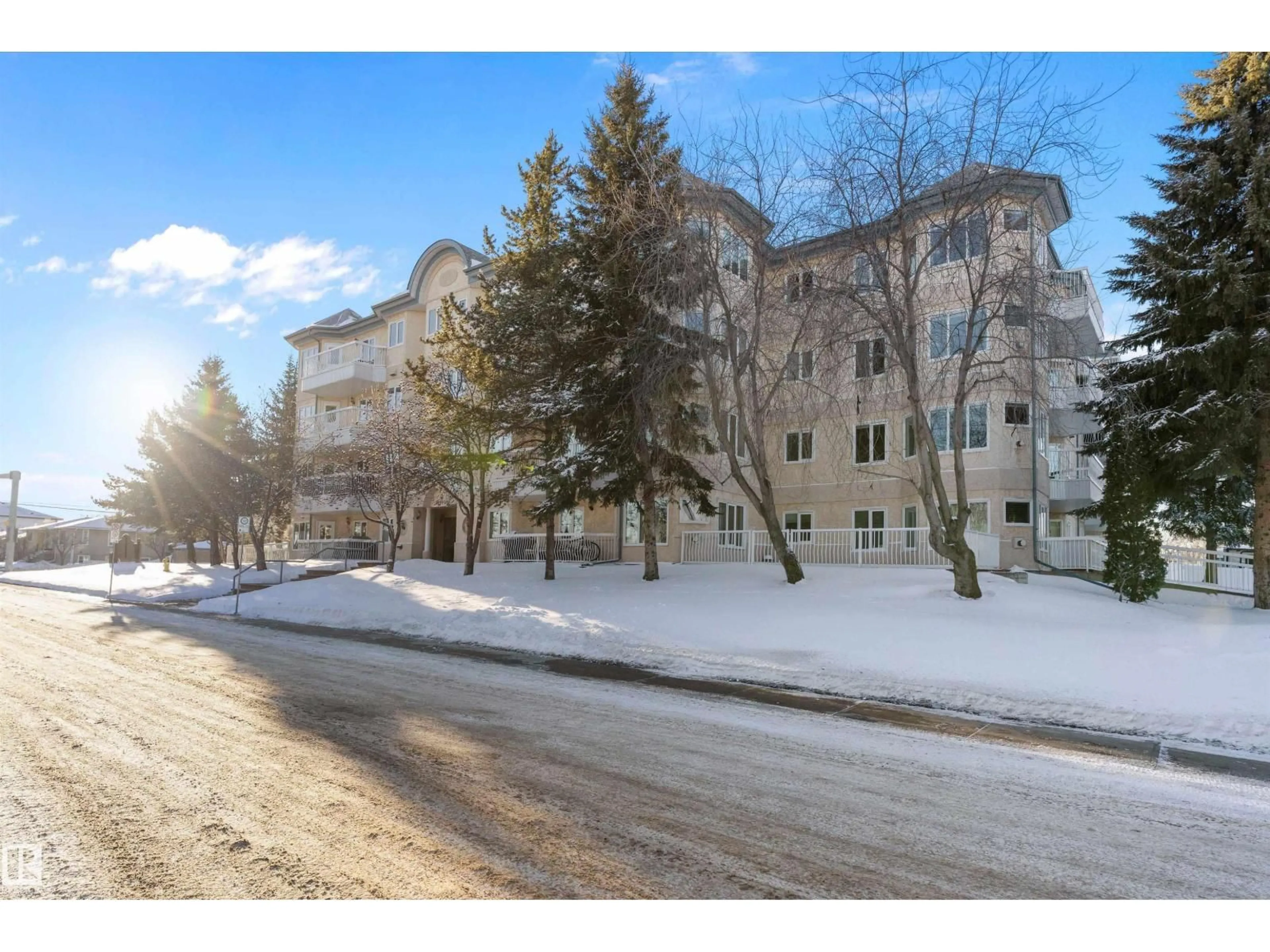 Unknown for 203 - 10610 76 ST, Edmonton Alberta T6A3Y9